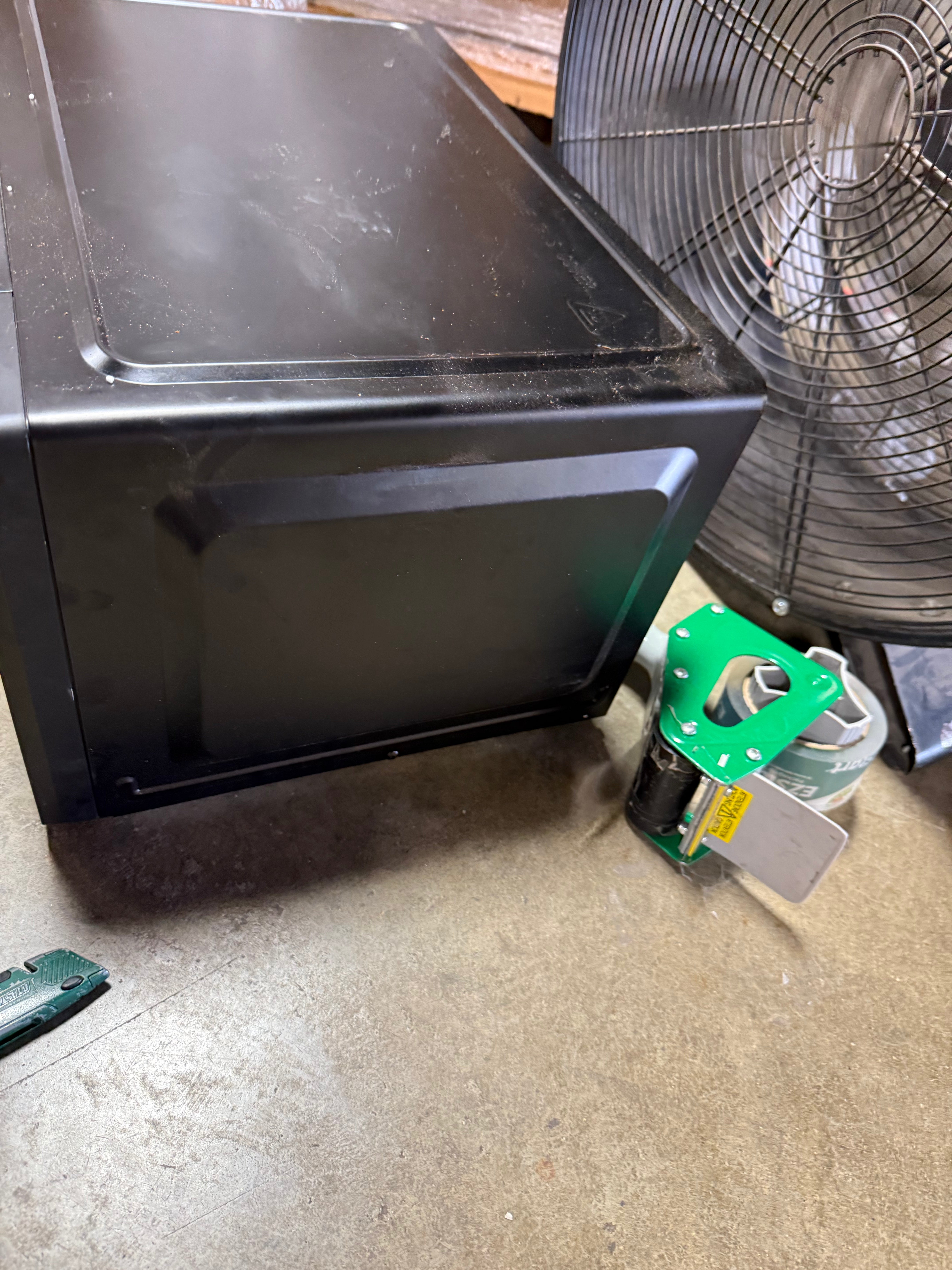 Microwave - Black: Countertop Oven, Child Lock, 6 Programs