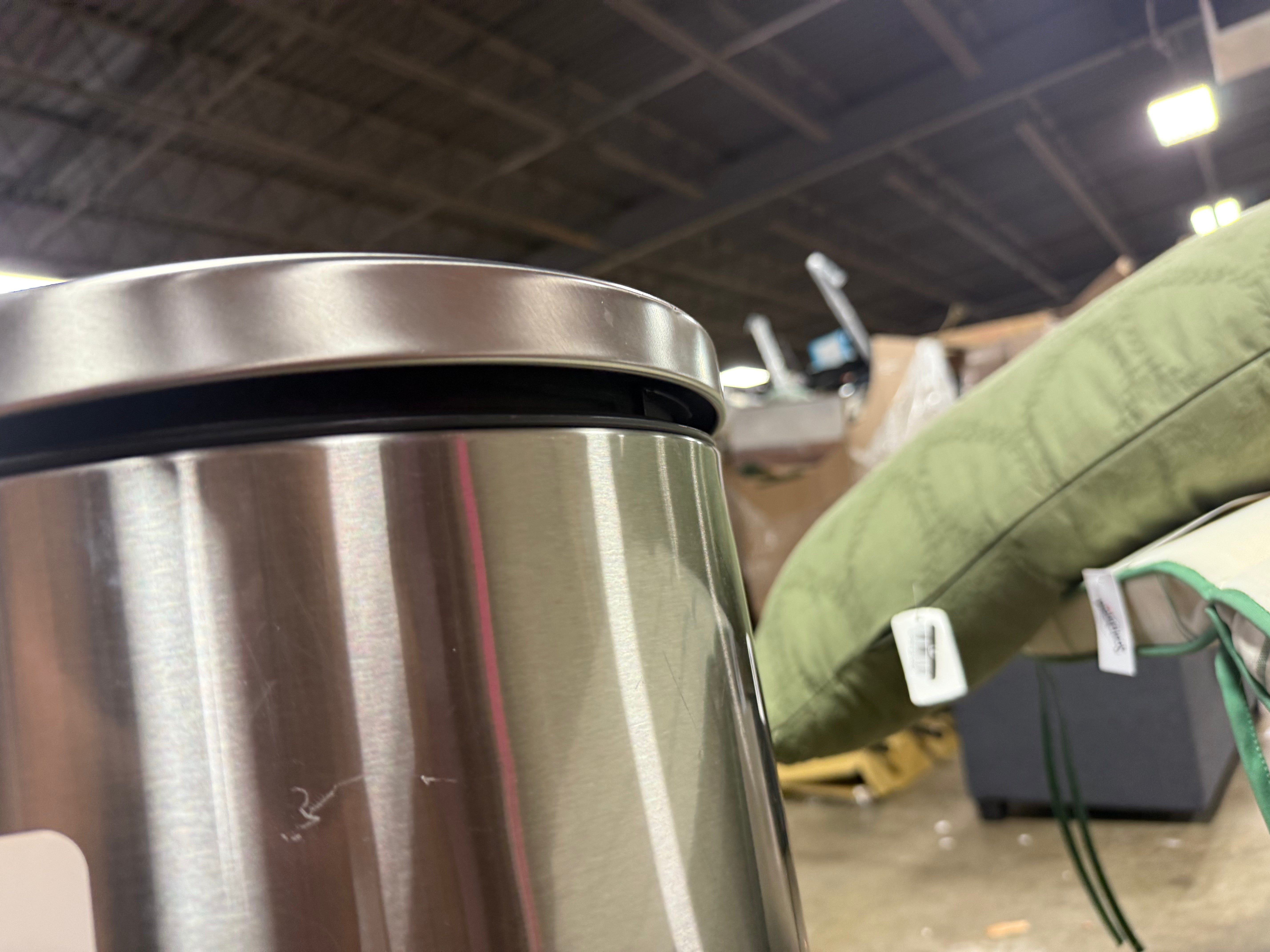Round Step Trash Can
