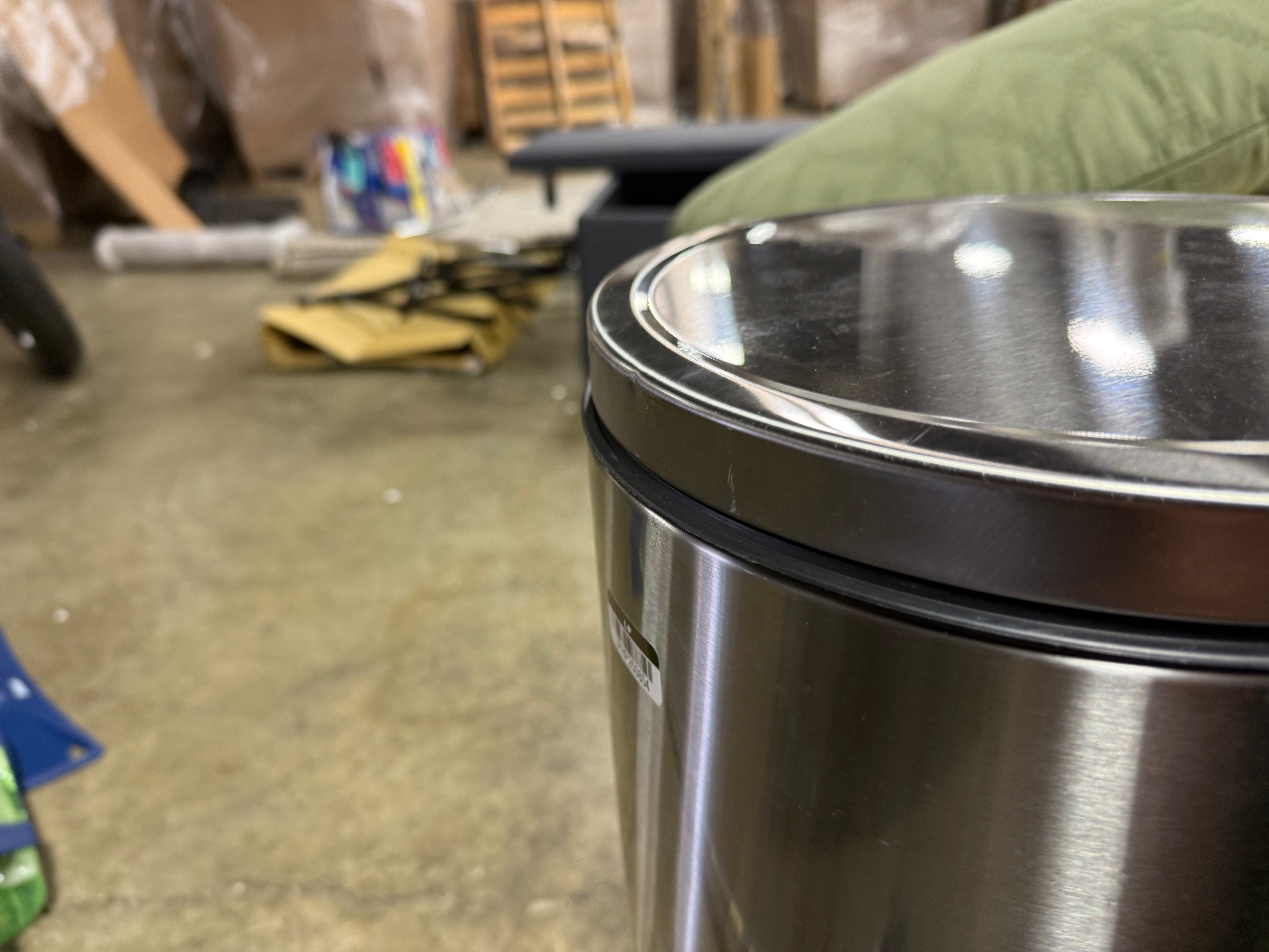 Round Step Trash Can