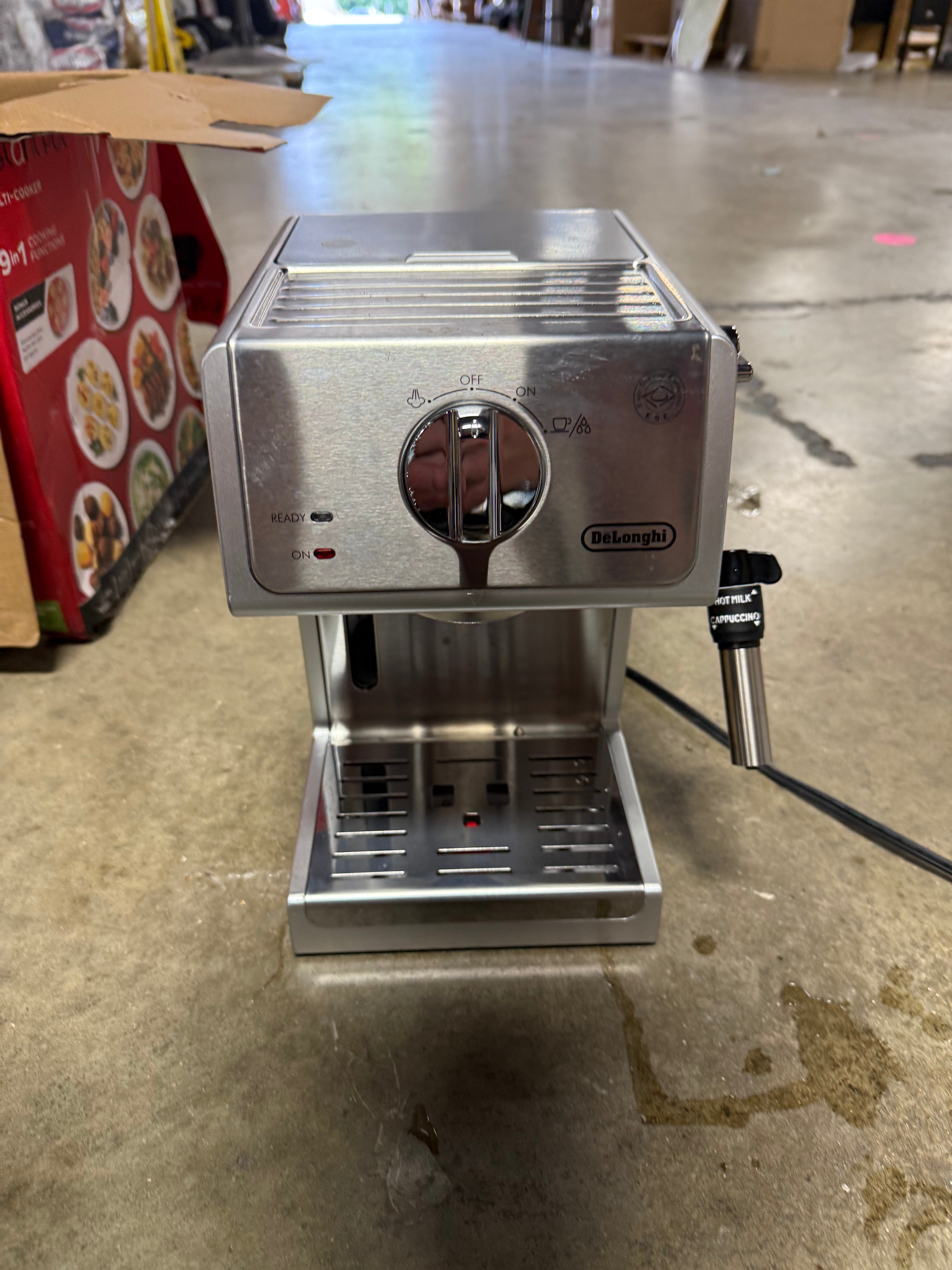 Stilosa Espresso Machine: 15-Bar Pressure, Frothing Wand, Removable Water Reservoir, Dishwasher-Safe Parts