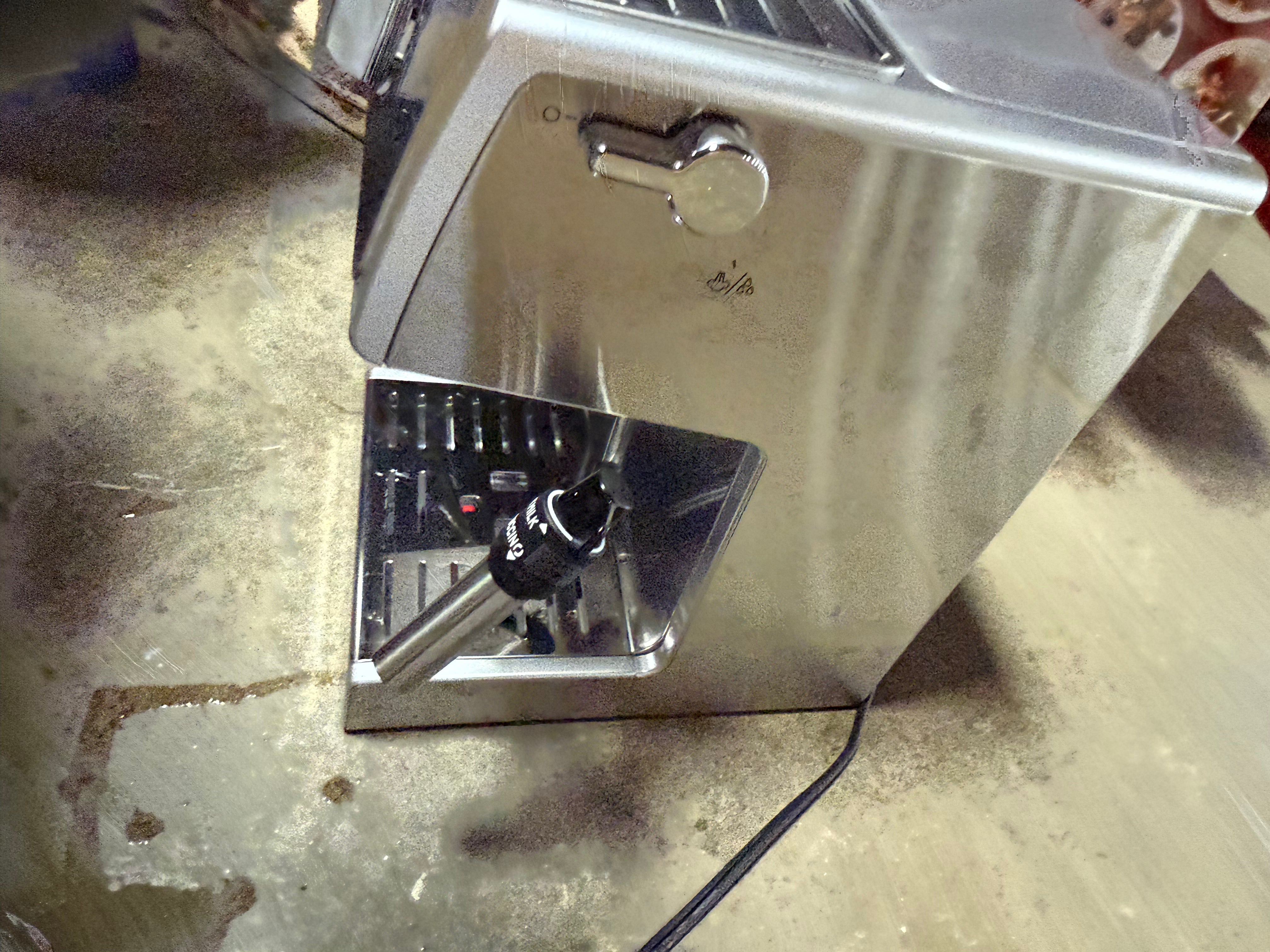 Stilosa Espresso Machine: 15-Bar Pressure, Frothing Wand, Removable Water Reservoir, Dishwasher-Safe Parts