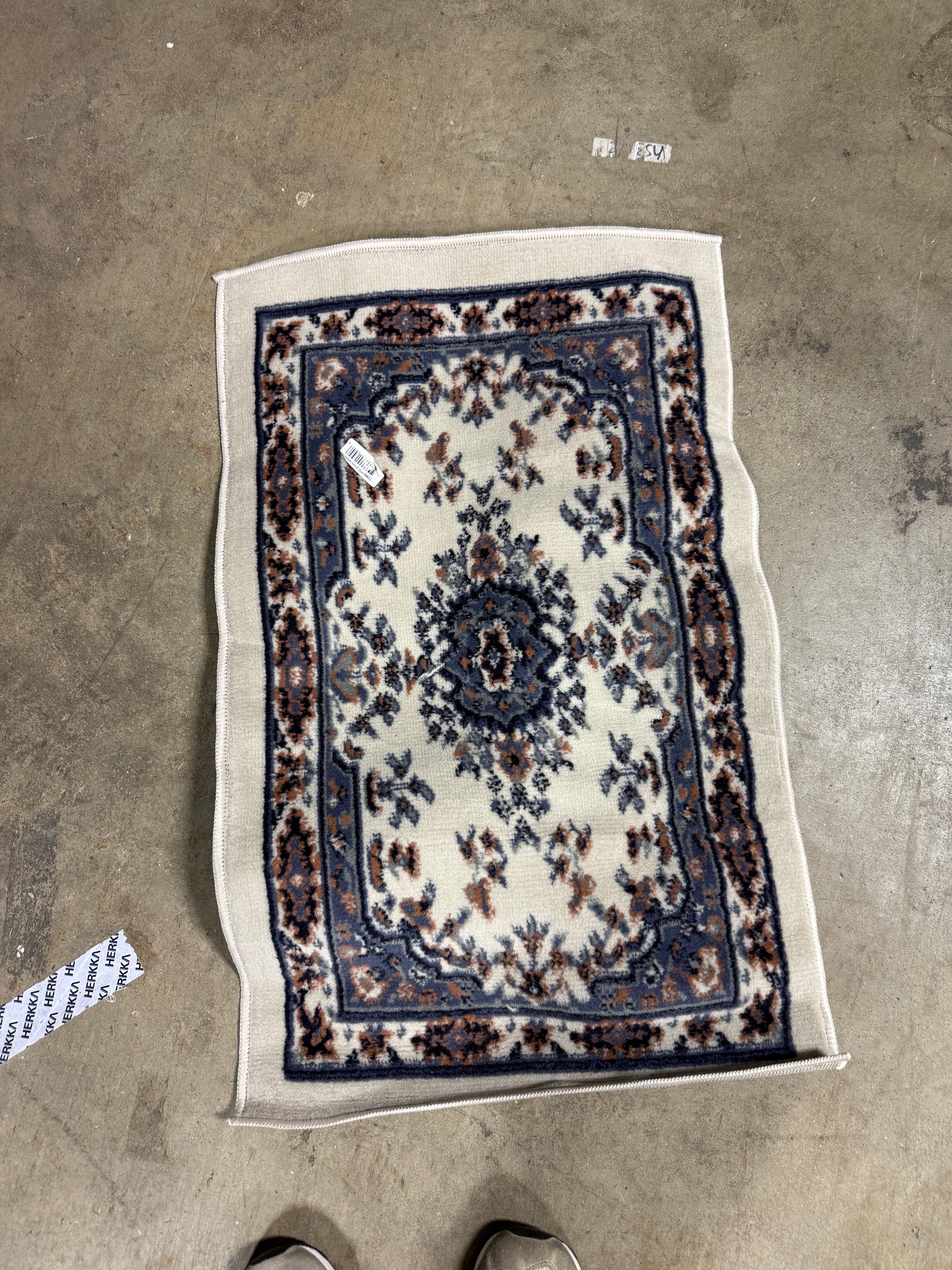 Premium Sakarya Traditional Medallion Area Rug, Ivory/Blue, 21"x35"