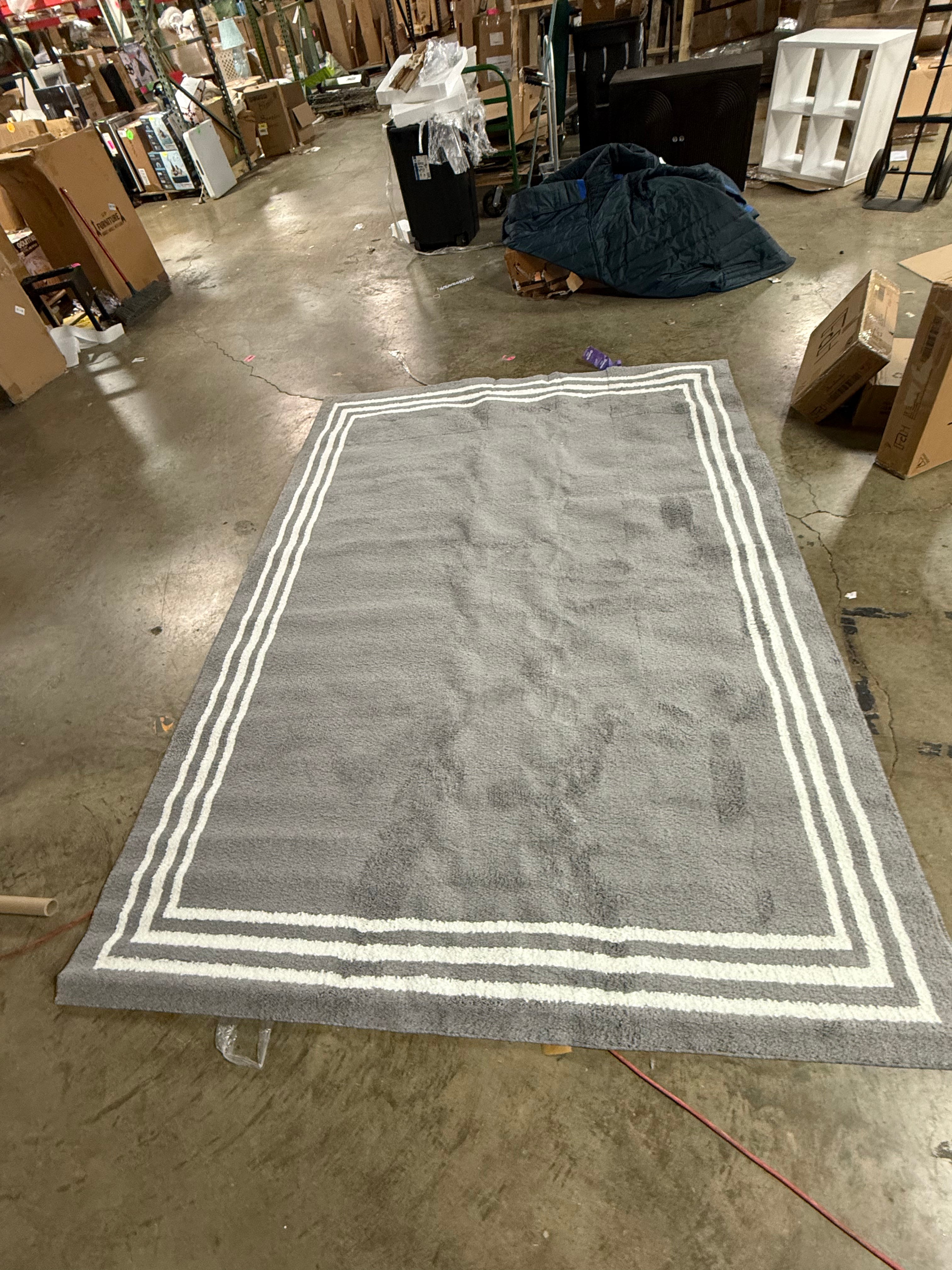 Tetra Border Rug - 7'x10'