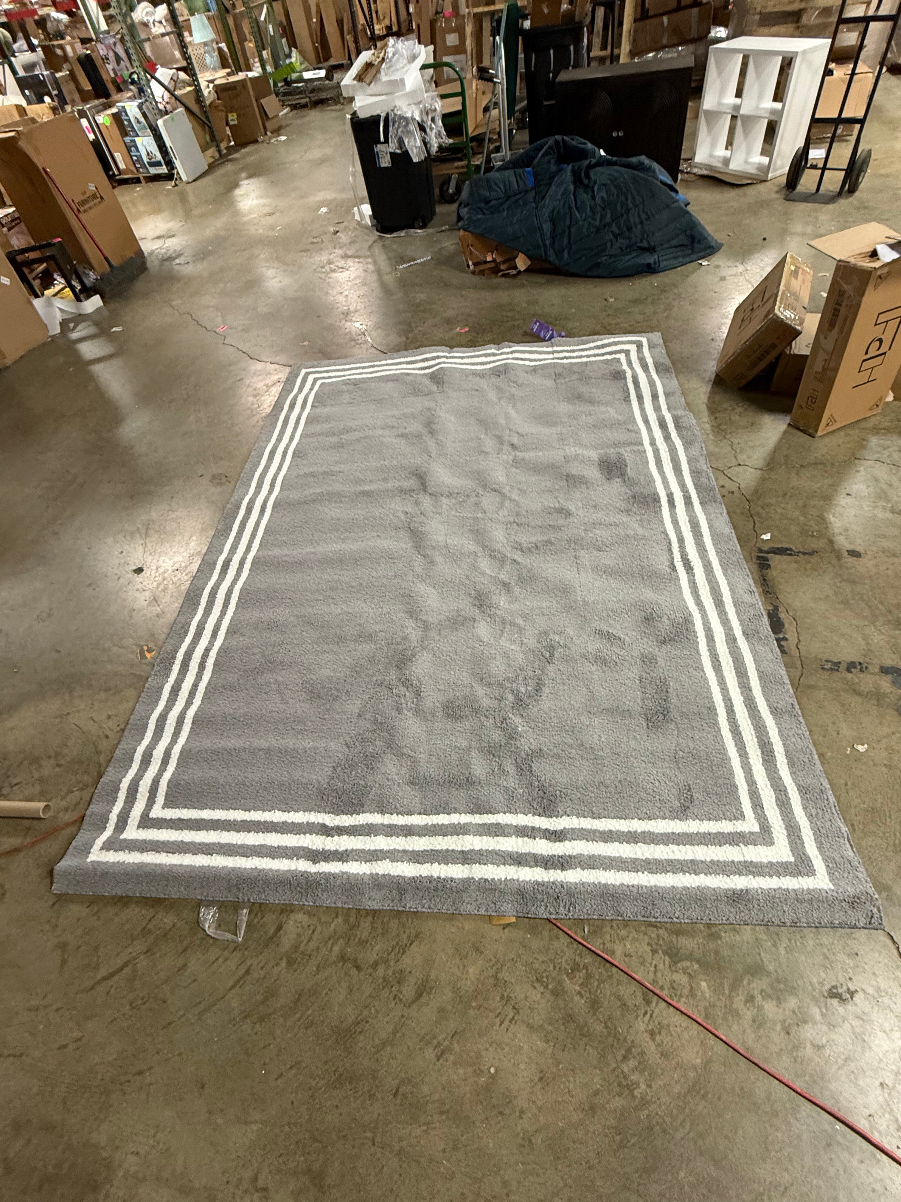Tetra Border Rug - 7'x10'