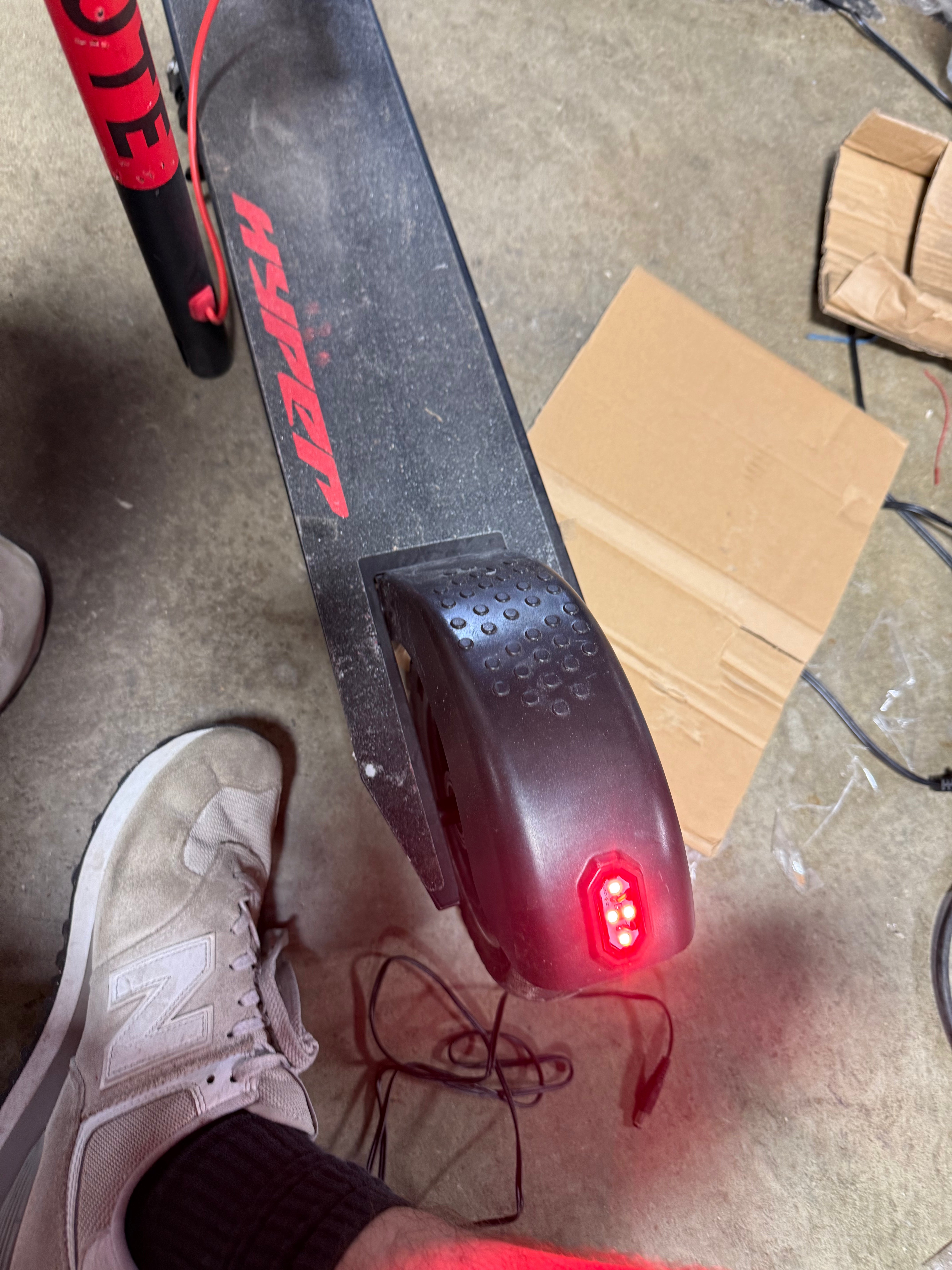 Skute Folding Electric Scooter Lithium Battery Powered Scooter - Black/Red: Aluminum Frame