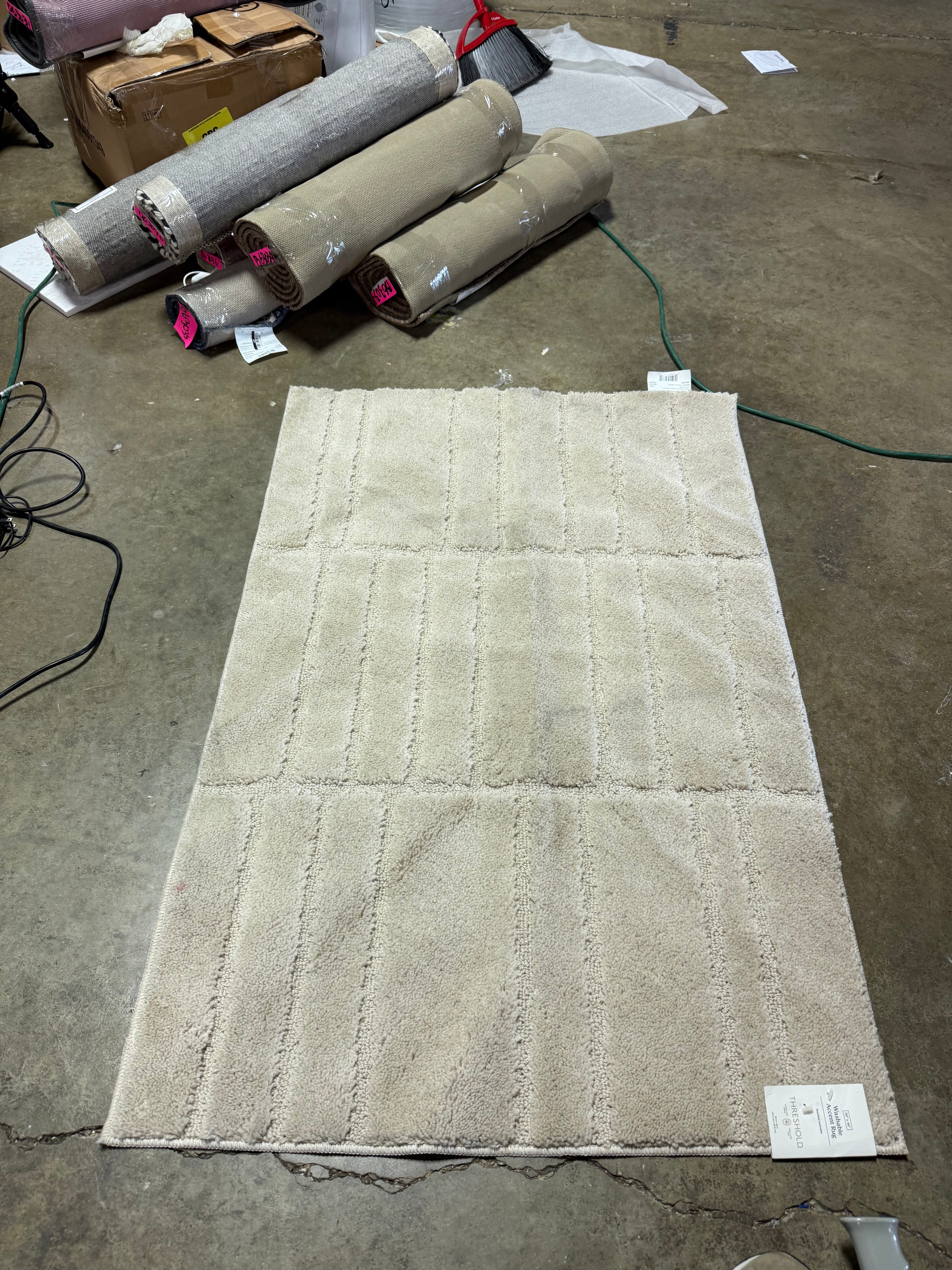 Washable Uneven Blocks Accent Rug 2'6"x3'8"