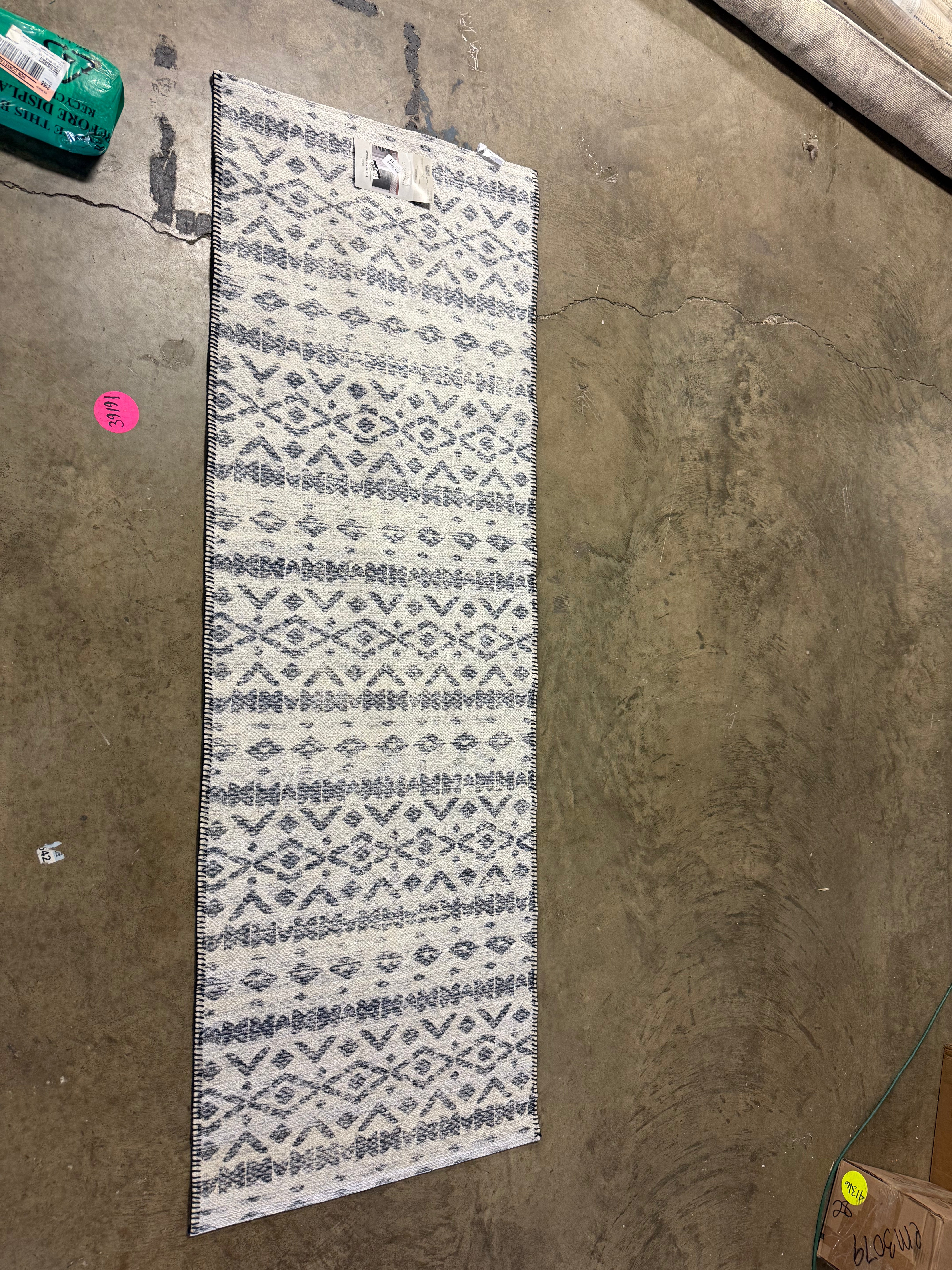 Washable Luna Aztec Diamond Printed Rug Black 2'4"x7'