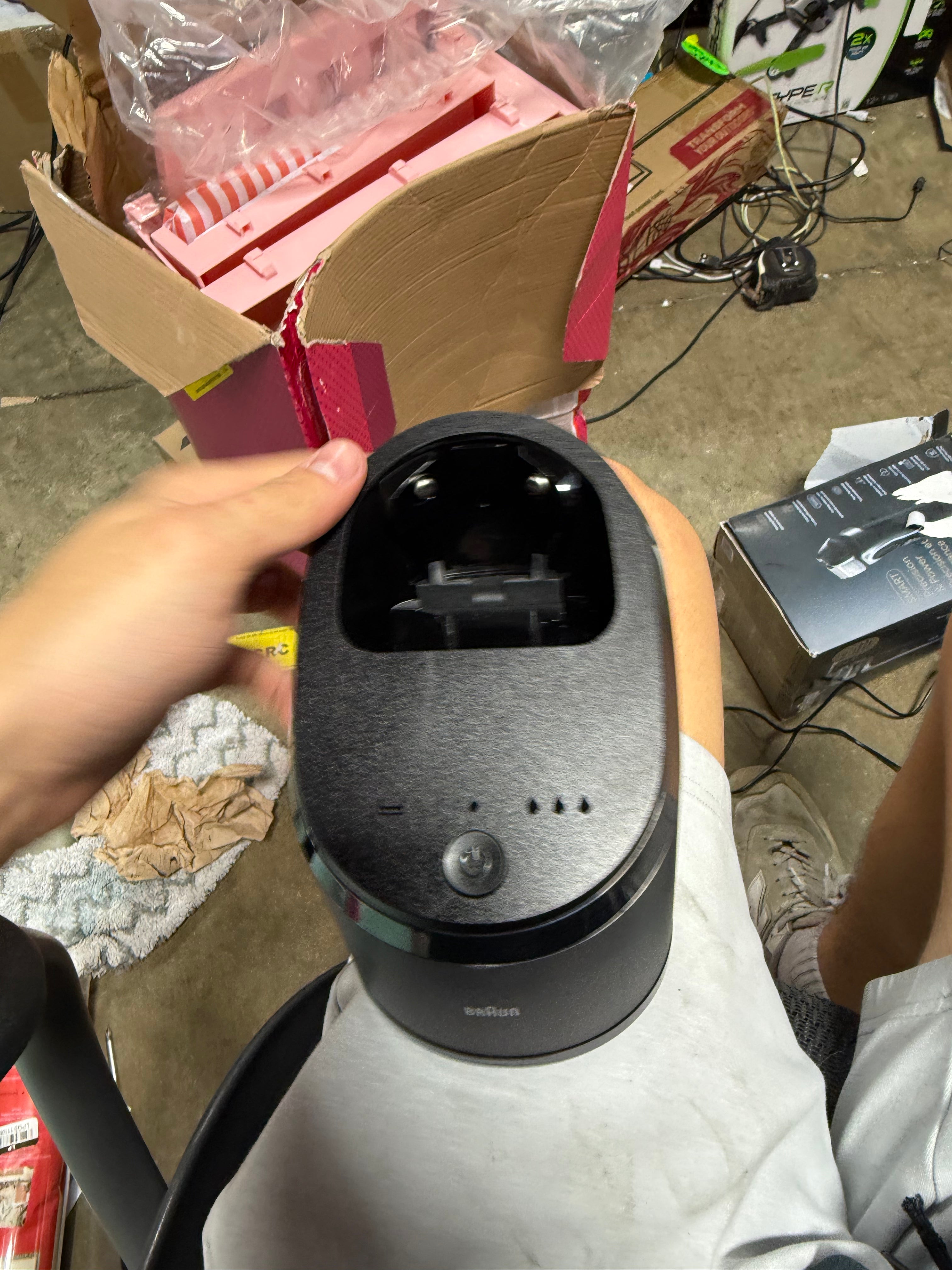 RECHARGEABLE WET & DRY SHAVER