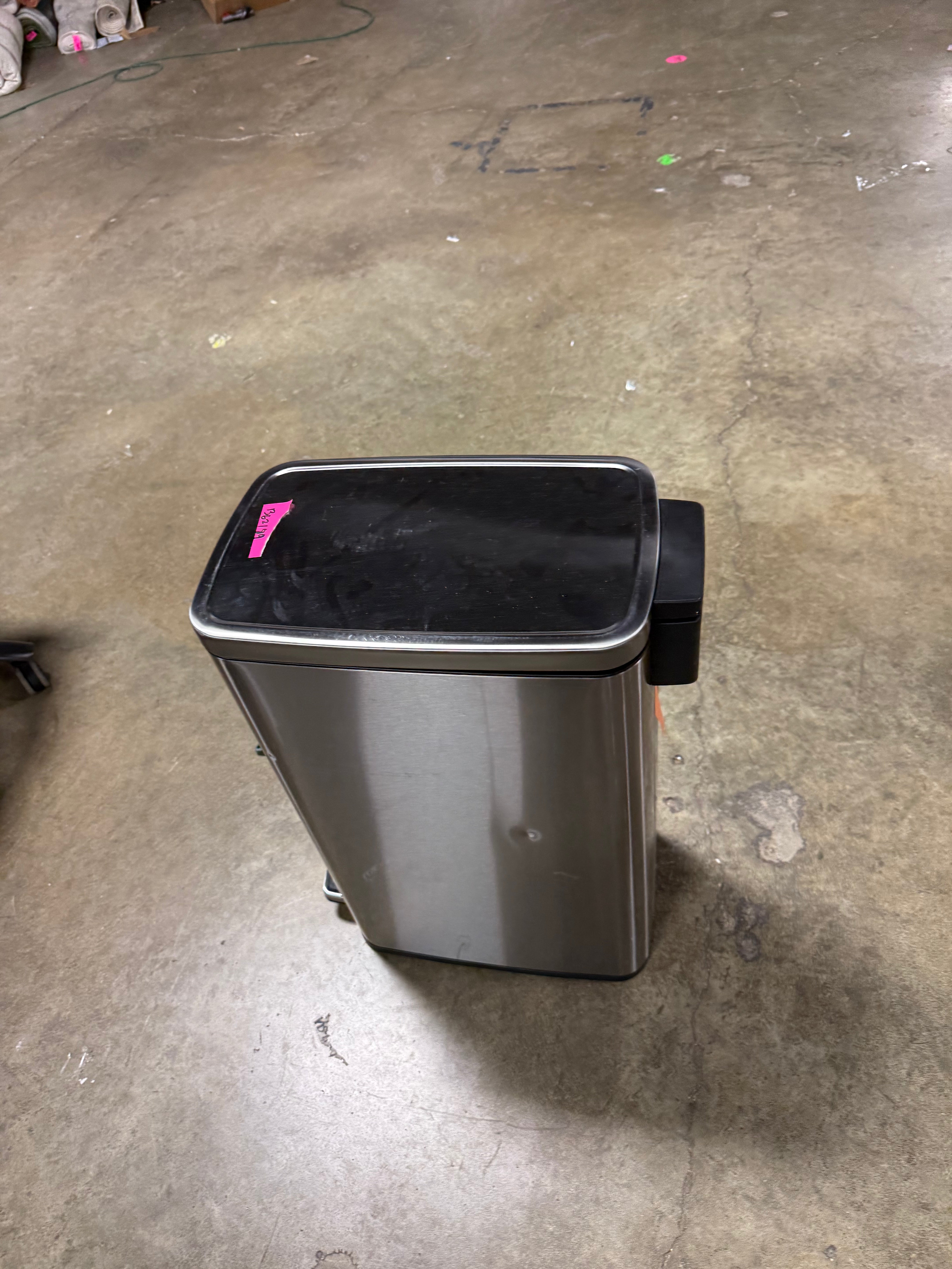 Slim Step Trash Can Silver