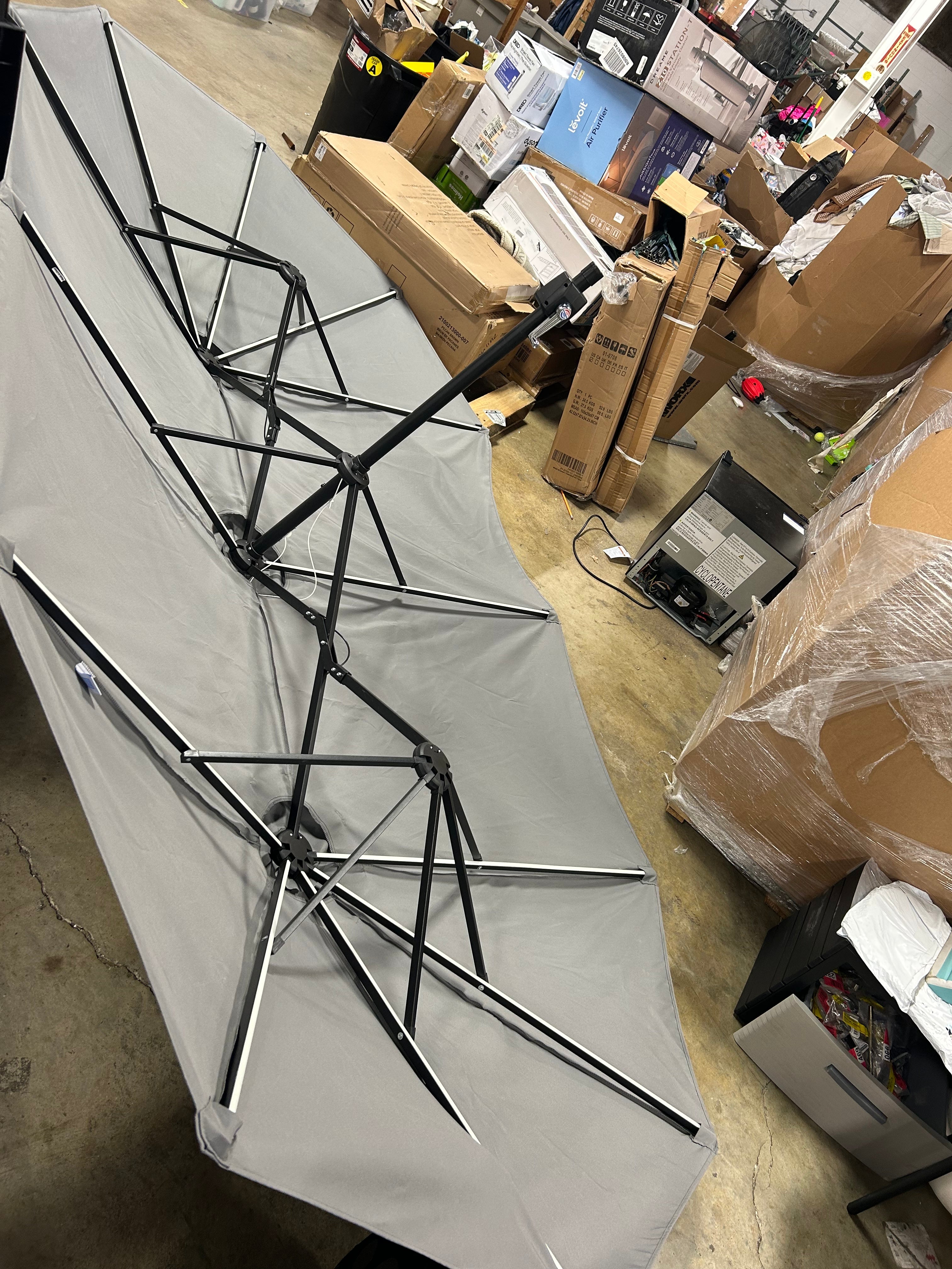 Patio Double-Sided Solar LED Market Umbrella Crank Base