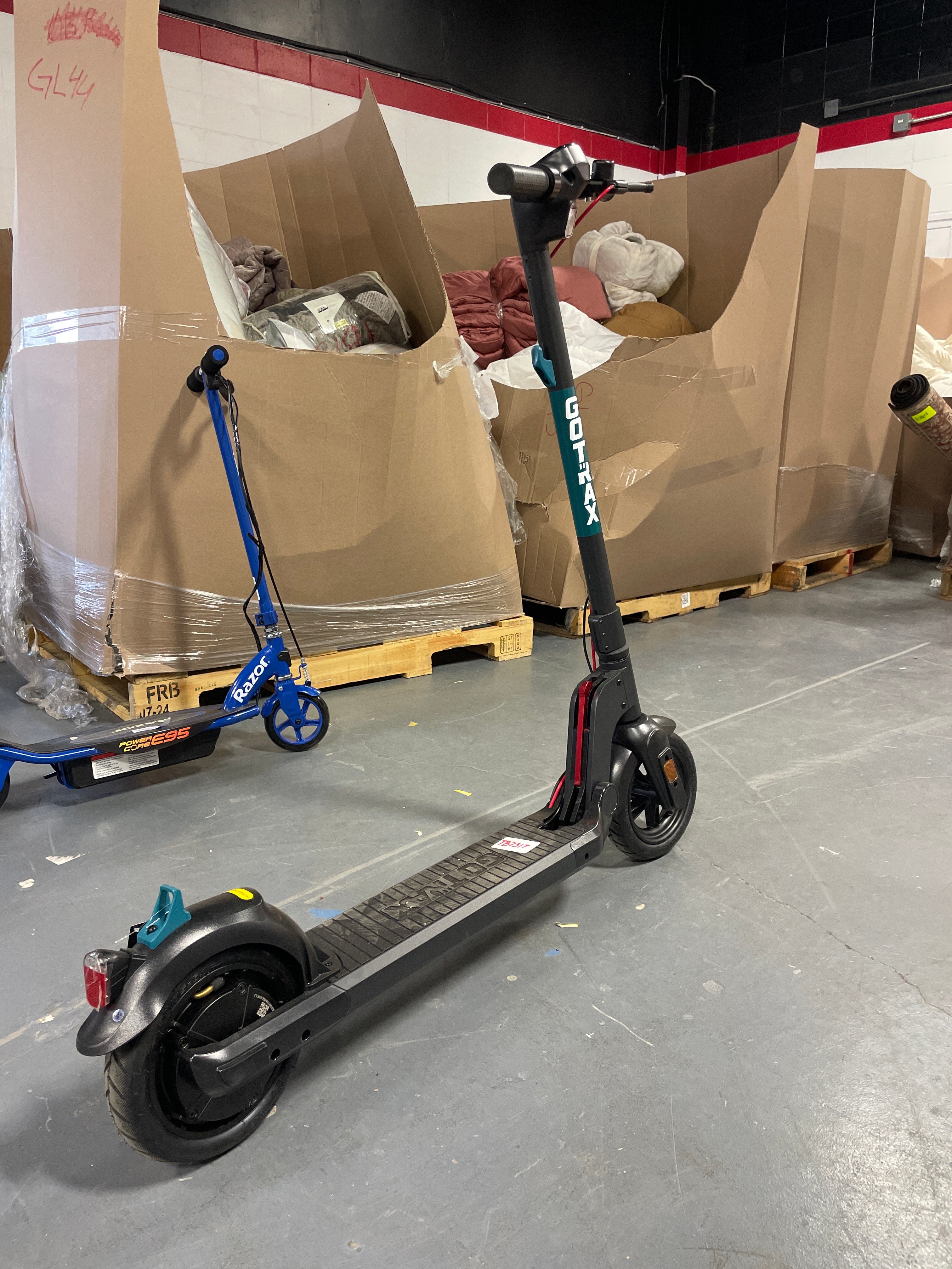 Apex PRO Commuting Electric Scooter - Black