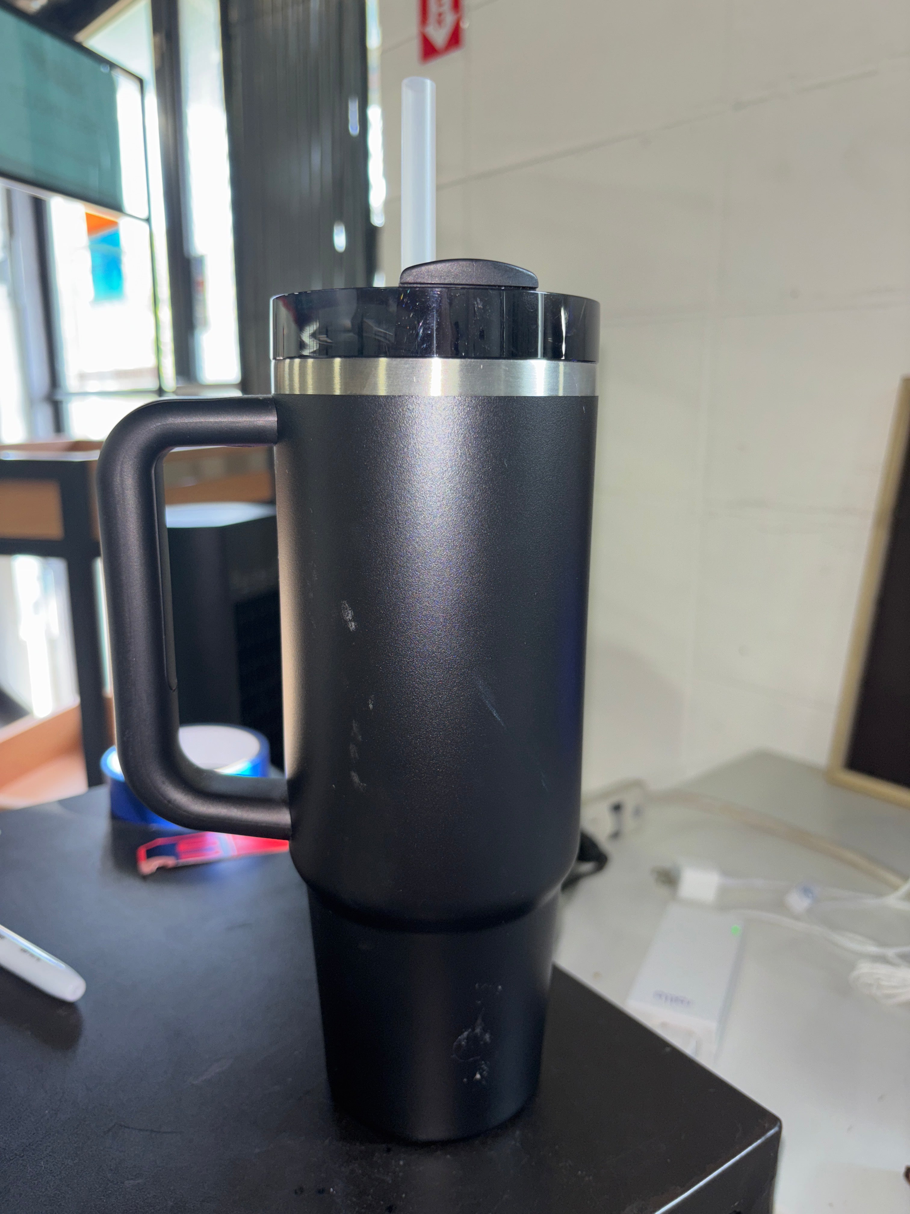 Stanley 30 oz Stainless Steel H2.0 Flowstate Quencher Tumbler - Black 2.0 SHOWROOM ITEM