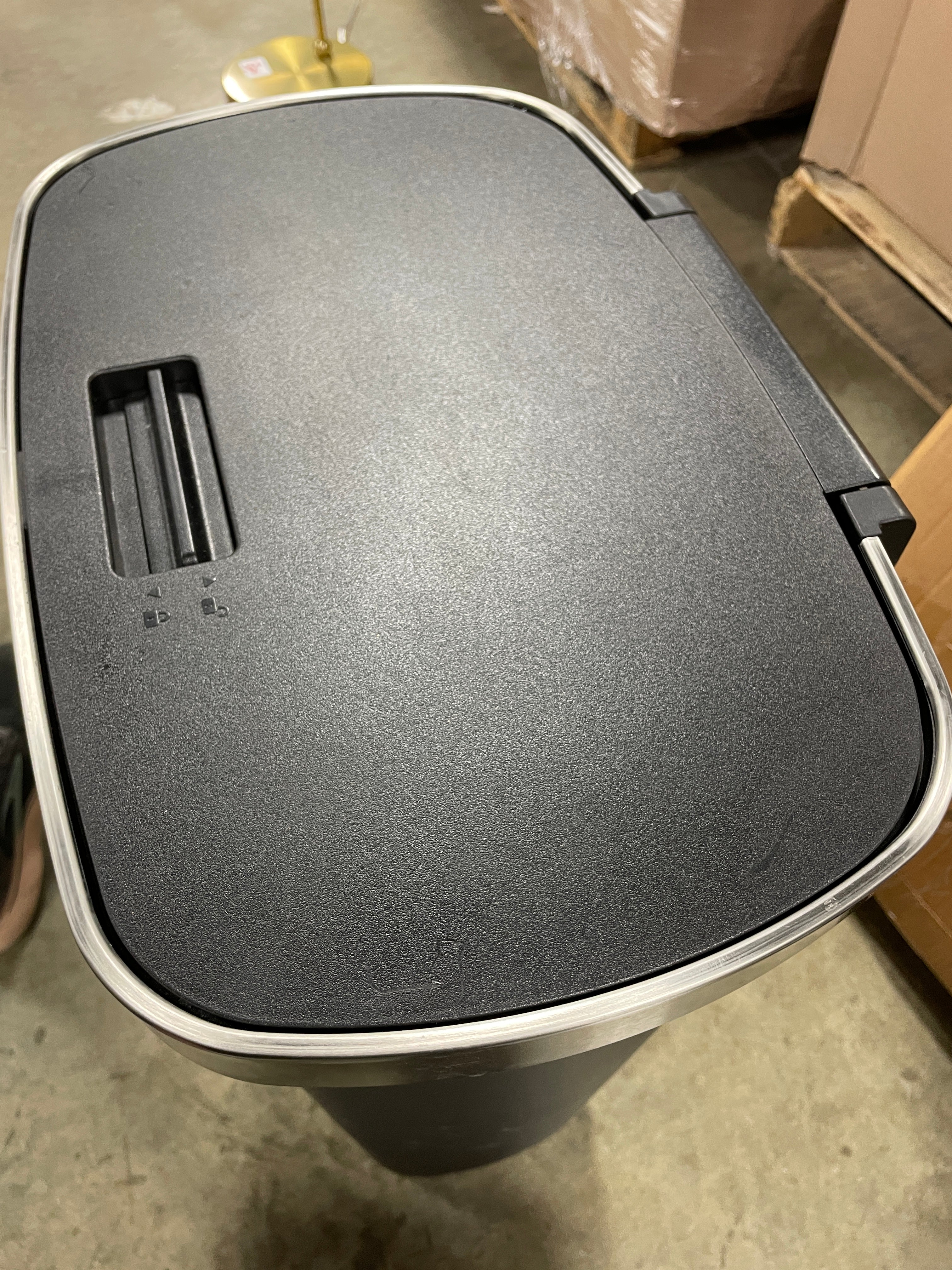 Plastic Locking Lid Step Trash Can Black