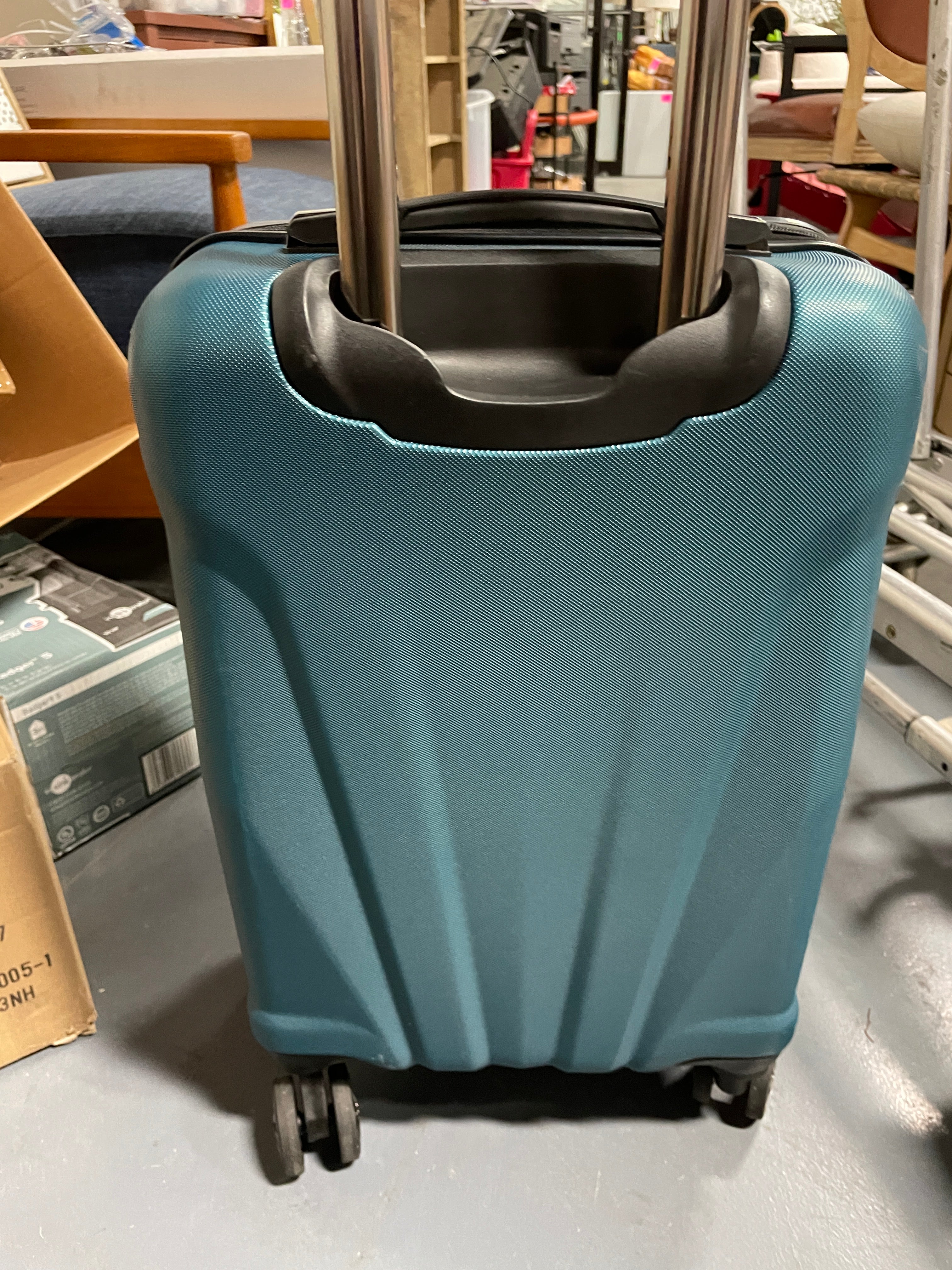 Cascade Hardside Carry On Suitcase