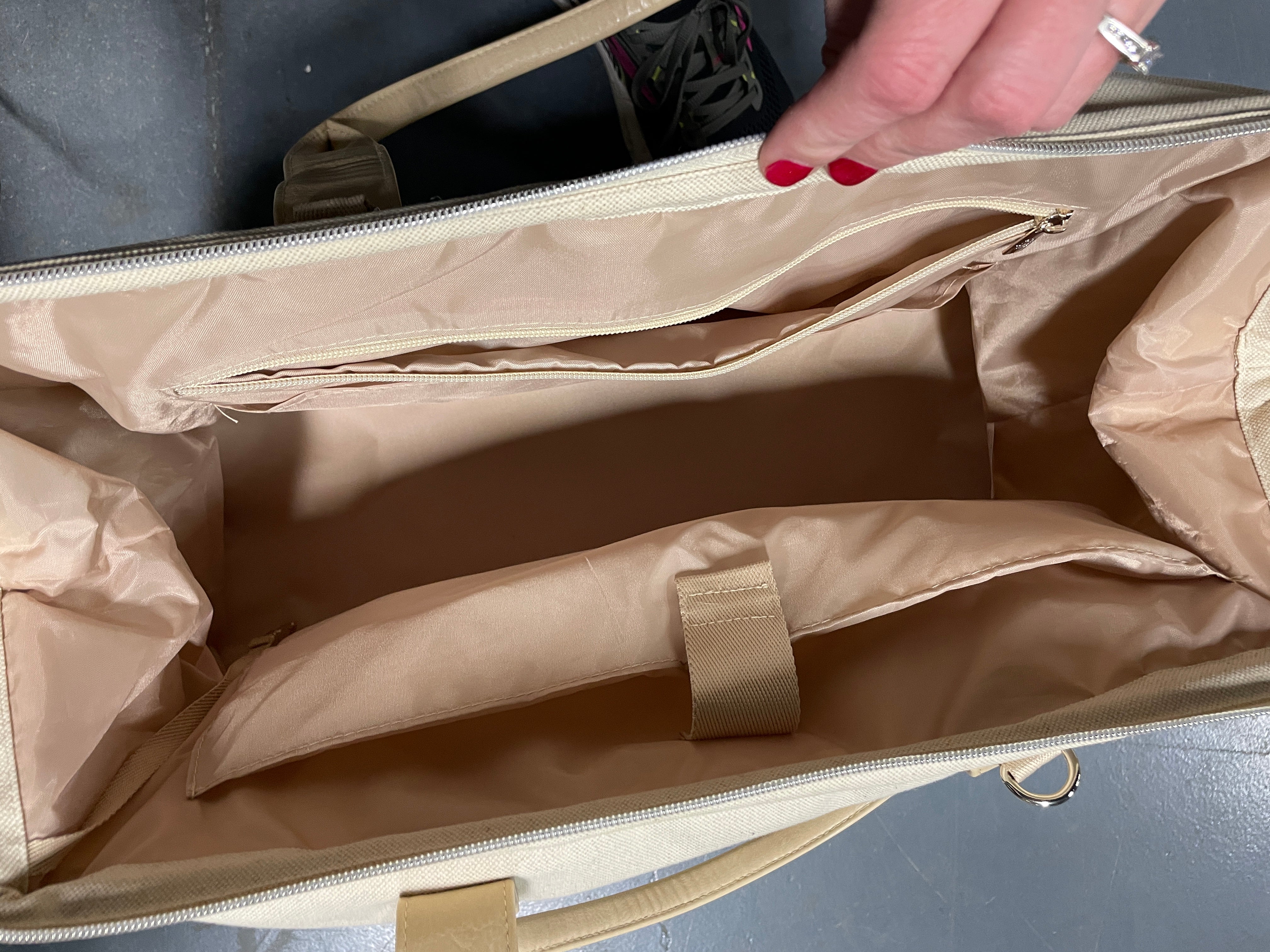 The Weekender  in Beige