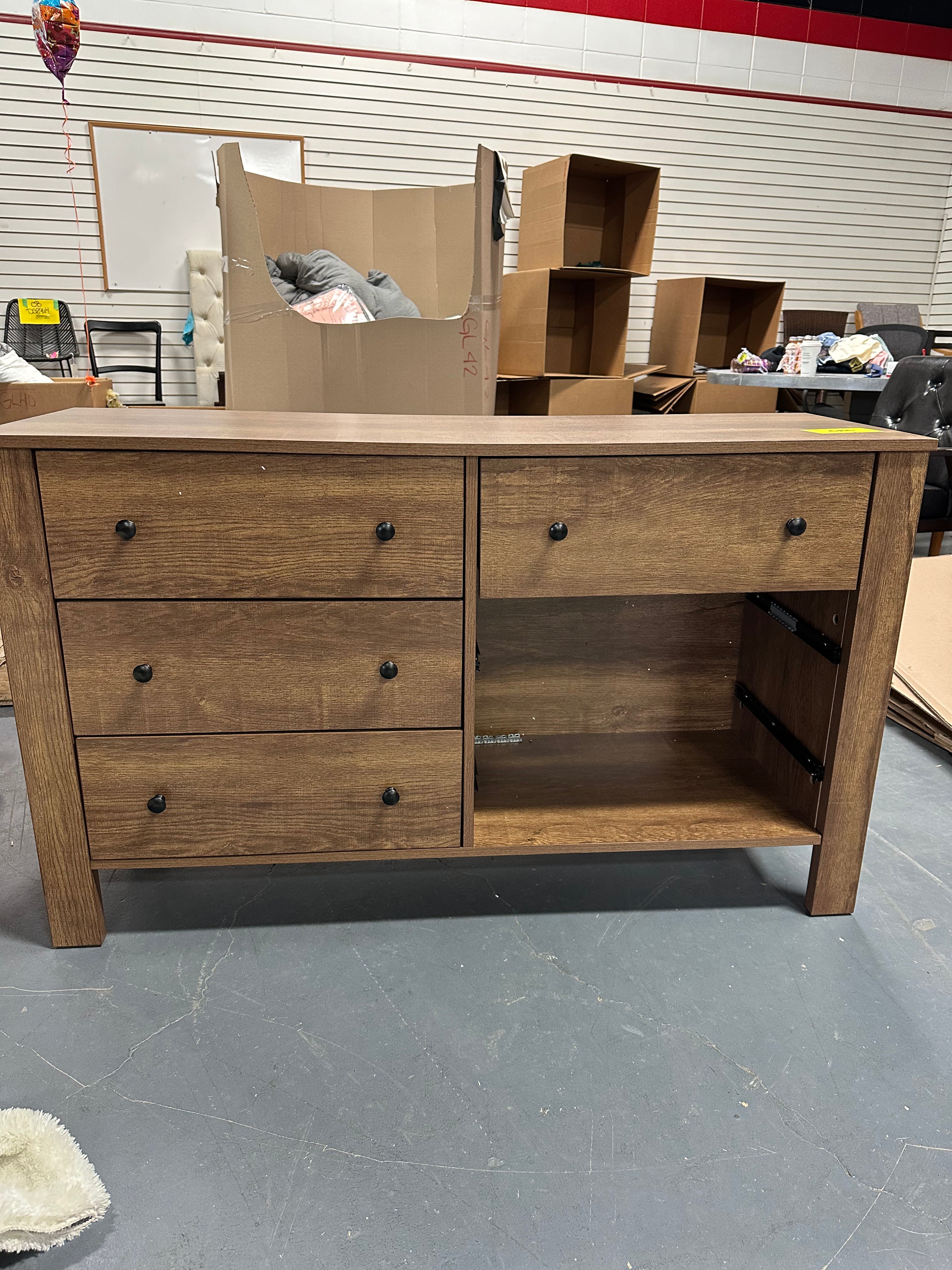 6 Drawer Dresser, Wood Chest of Drawers, Wide Storage Dresser with Sturdy Frame, Closet Organizer for Living Room Closets, Hallway, Rustic Brown