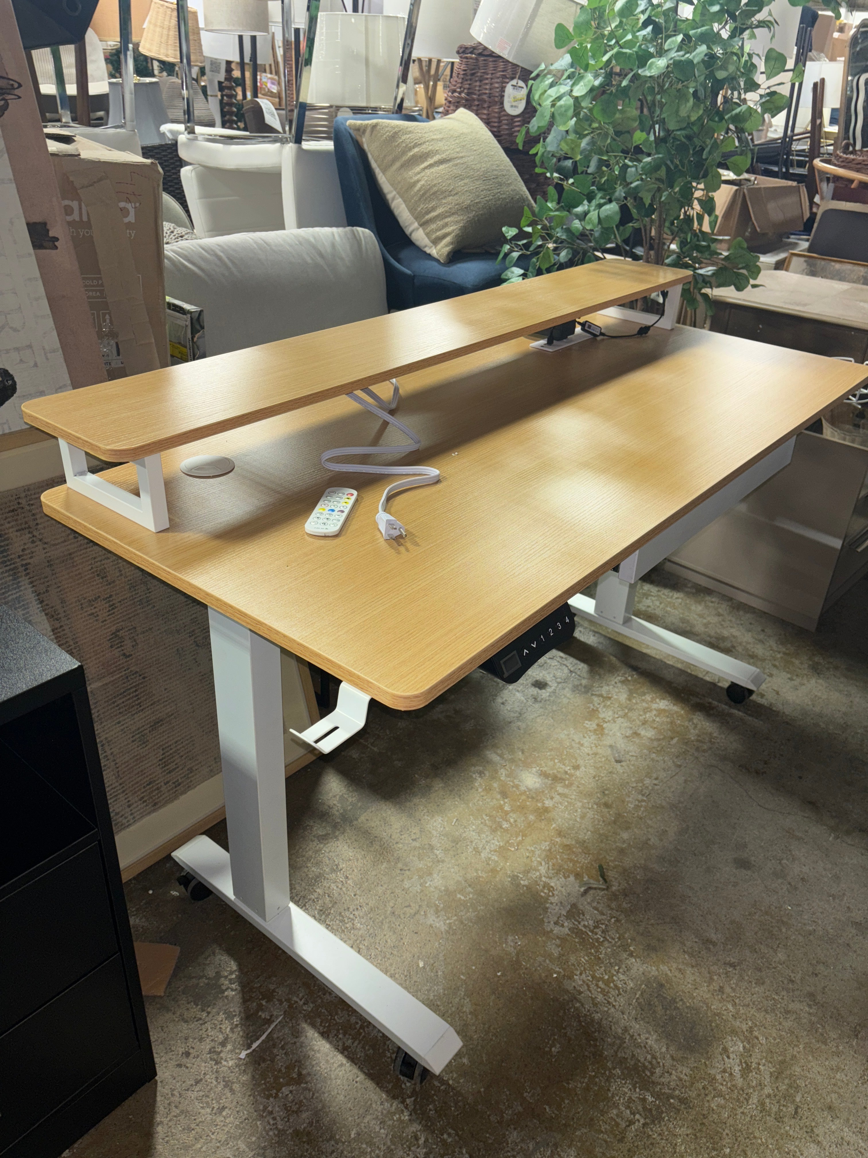 Electric Height Adjustable Standing Desk - White/Natural SHOWROOM ITEM