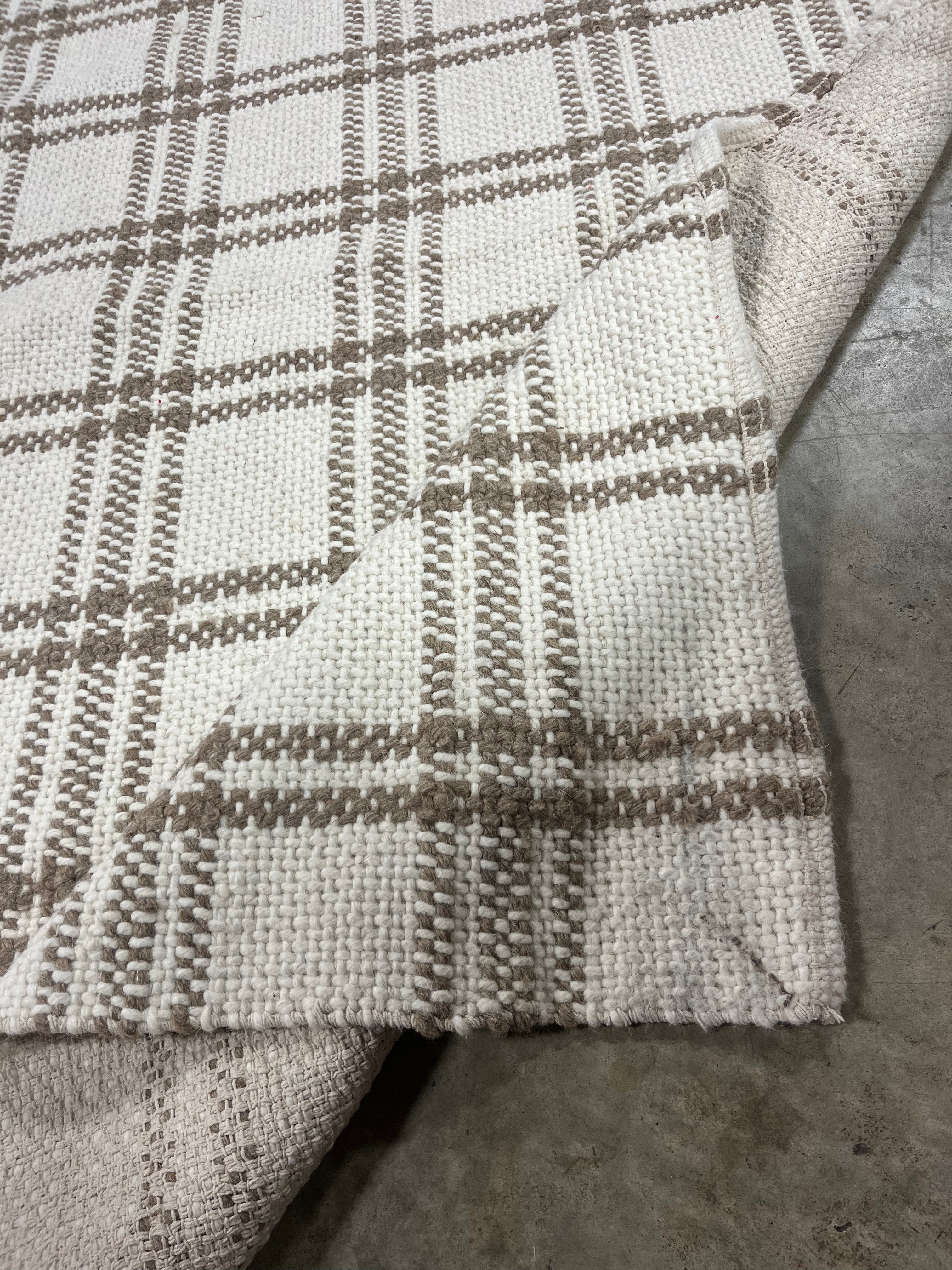 Cottonwood Handwoven Plaid Wool/Cotton Area Rug 7'x10'