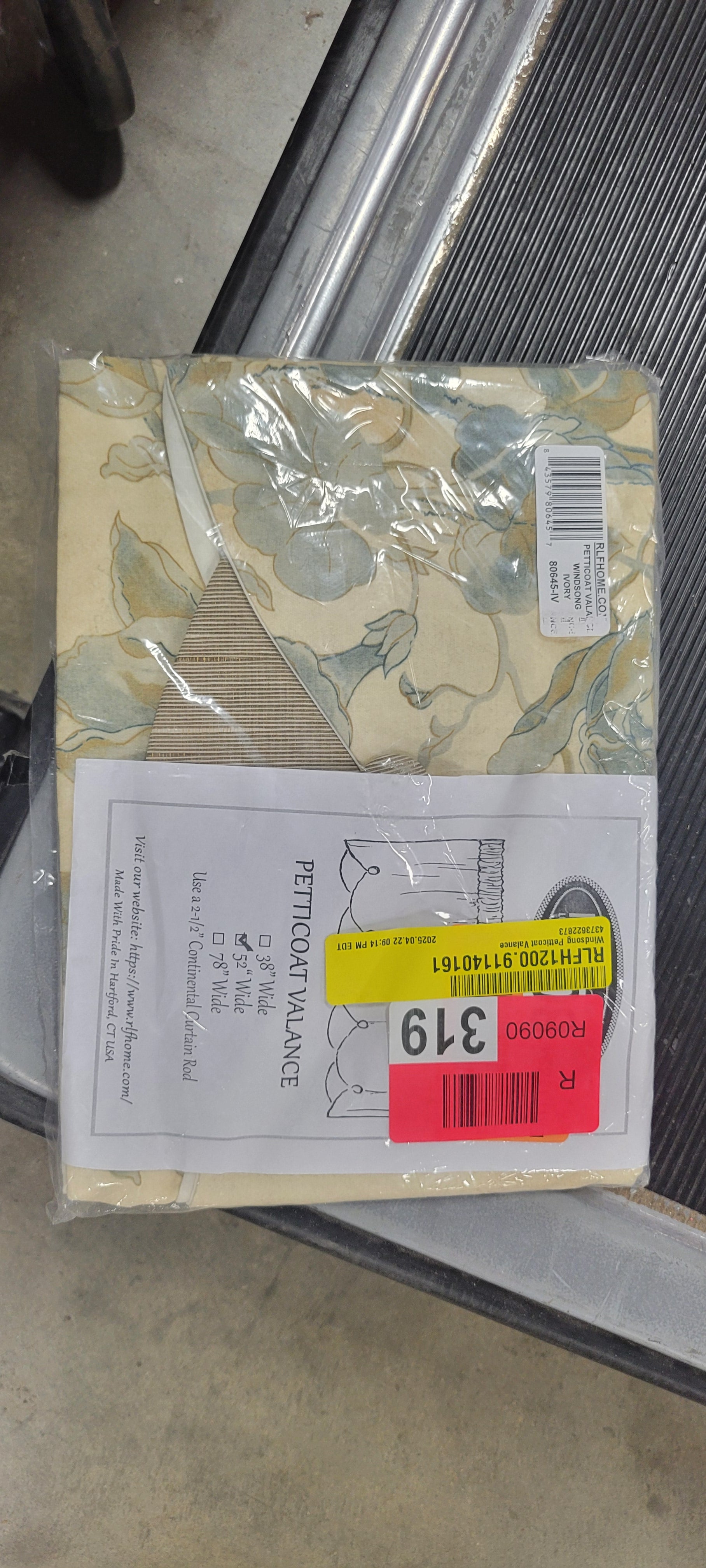 Windsong Cotton Blend Floral Scalloped Window Valance