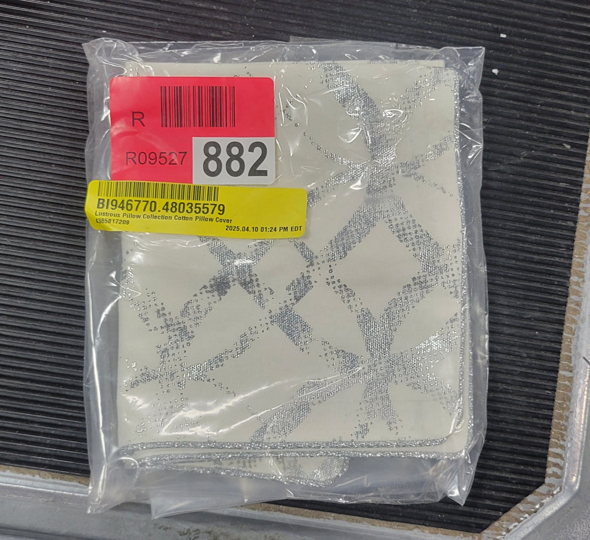 Lustrous Pillow Collection Geometric Cotton Pillow Cover