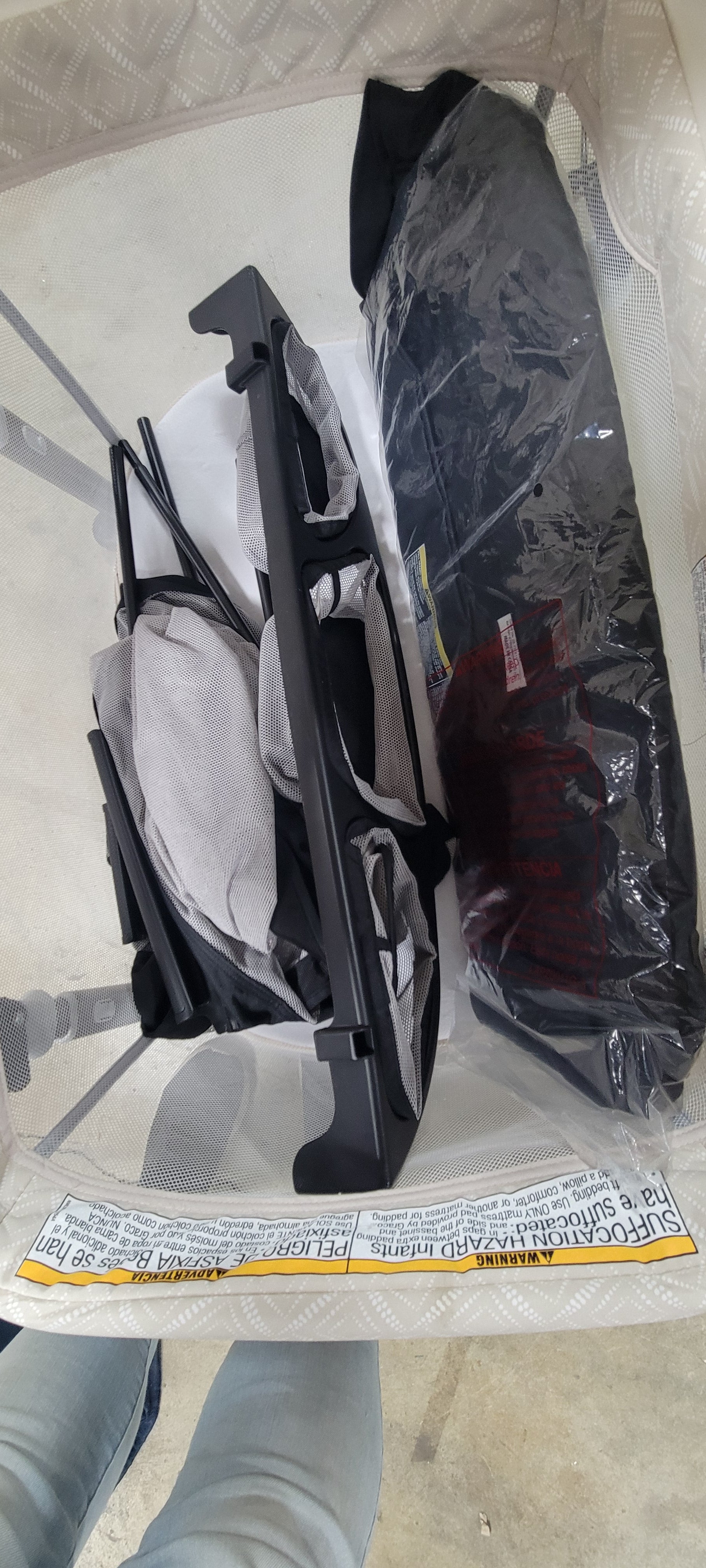 Pack 'n Play Day2Dream Travel Bassinet Playard, London