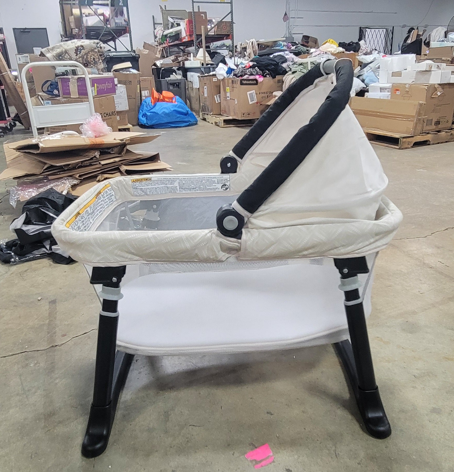 Pack 'n Play Day2Dream Travel Bassinet Playard, London