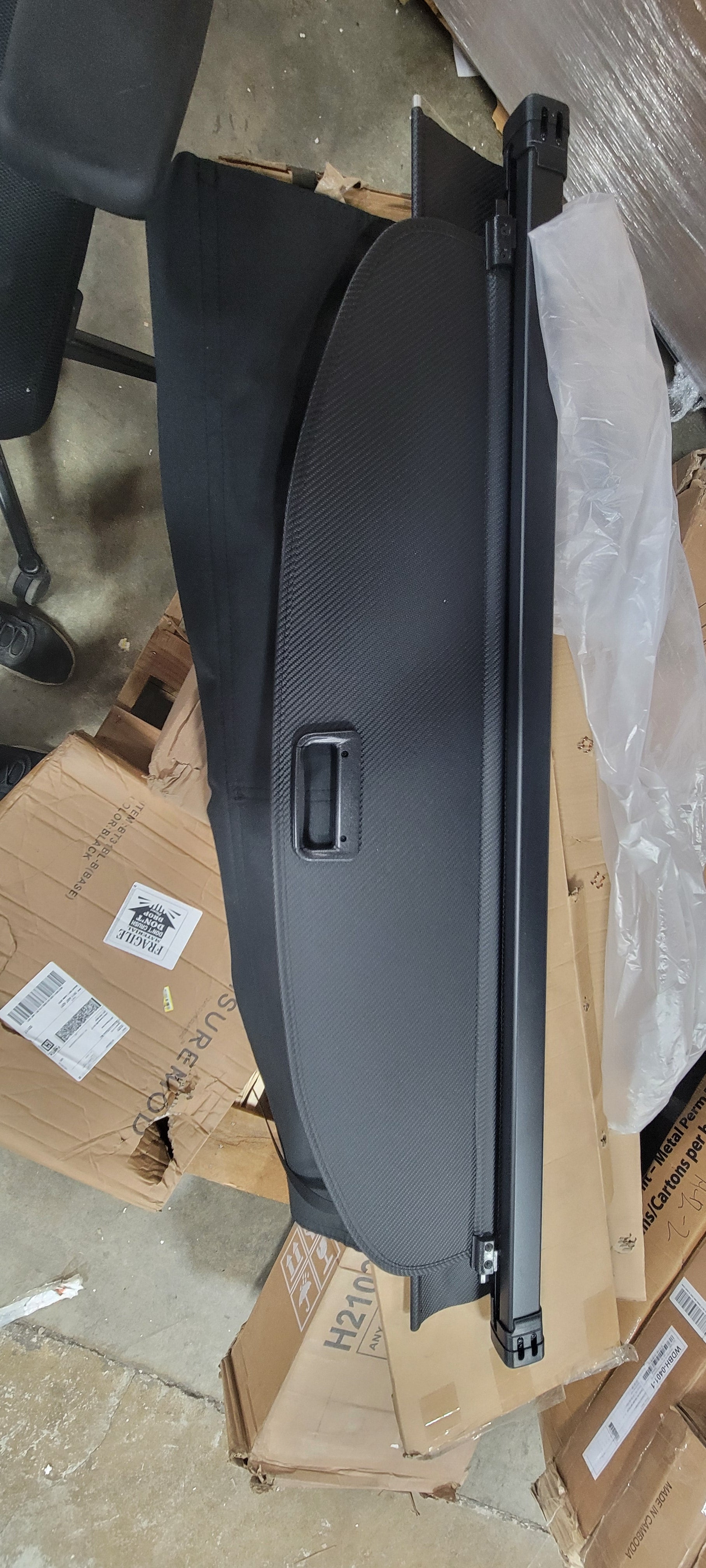 Retractable Cargo Cover for 2026-2024 Subaru Crosstrek, Trunk Cargo Cover Luggage Security Shade Cover  Shielding Shade Anti-Peeping Luggage Privacy Screen, Carbon Fiber