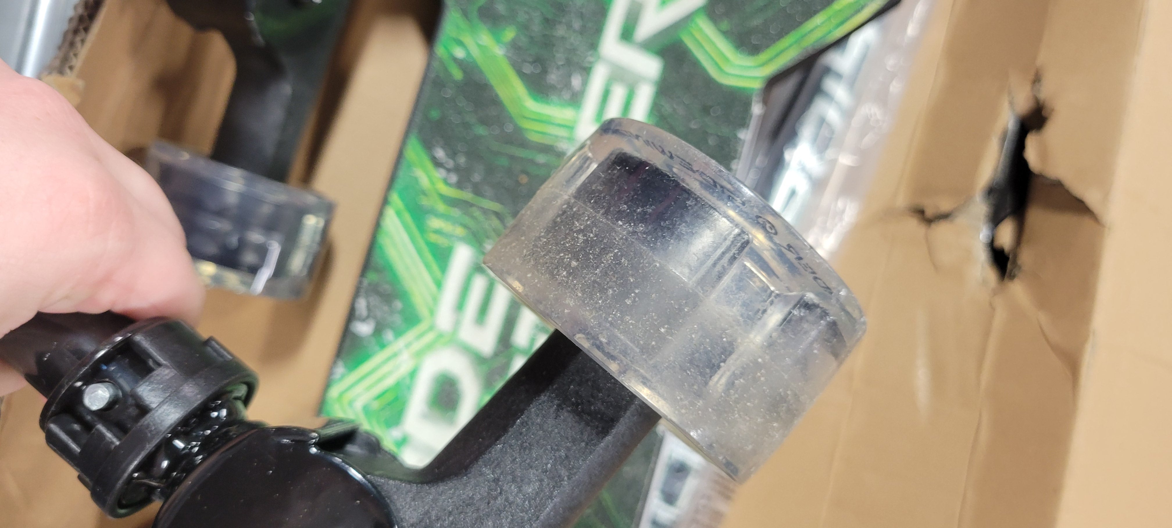 SideWinder Kick Scooter - Green: Steel & Aluminum Frame, Lights Up