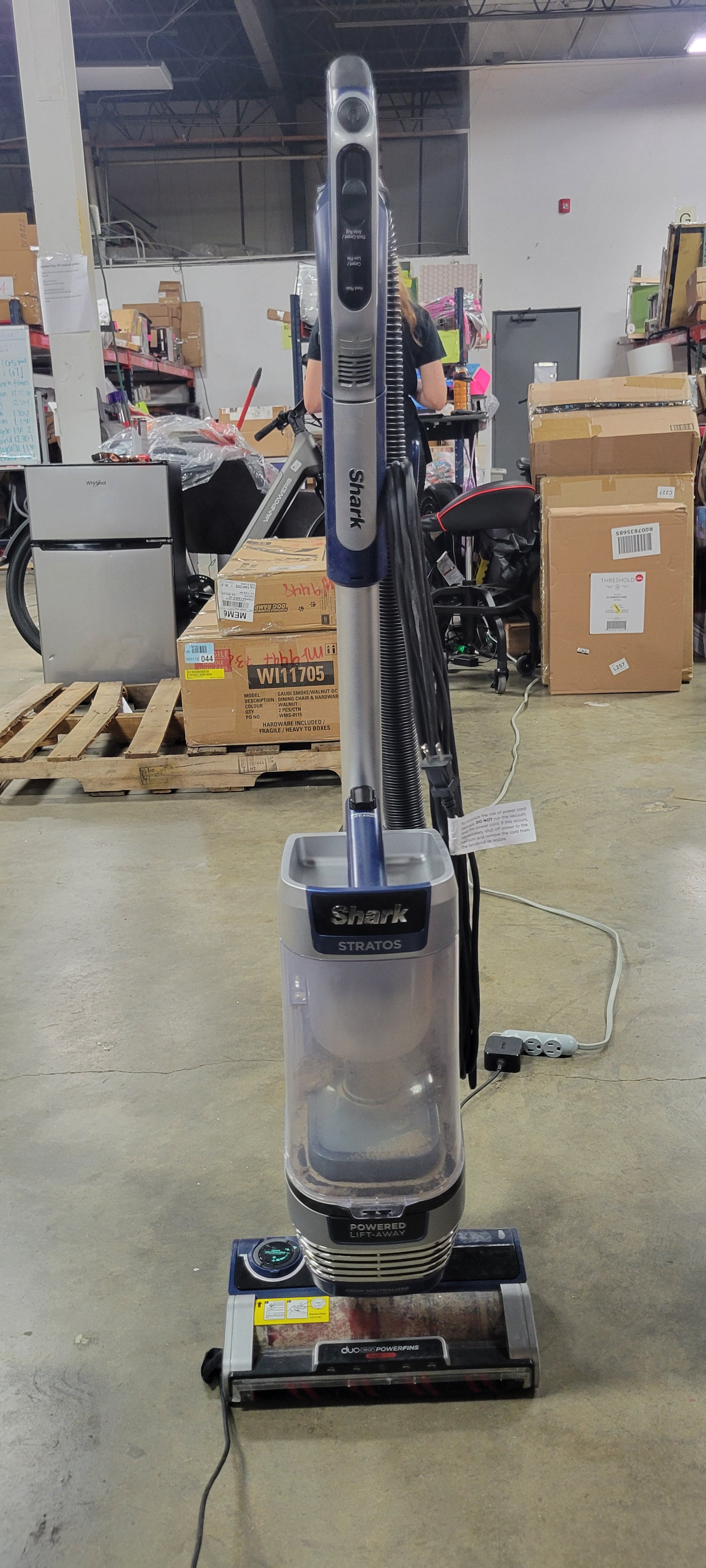 Stratos Upright Vacuum with DuoClean PowerFins HairPro, Self-Cleaning Brushroll, Odor Neutralizer Technology - Navy