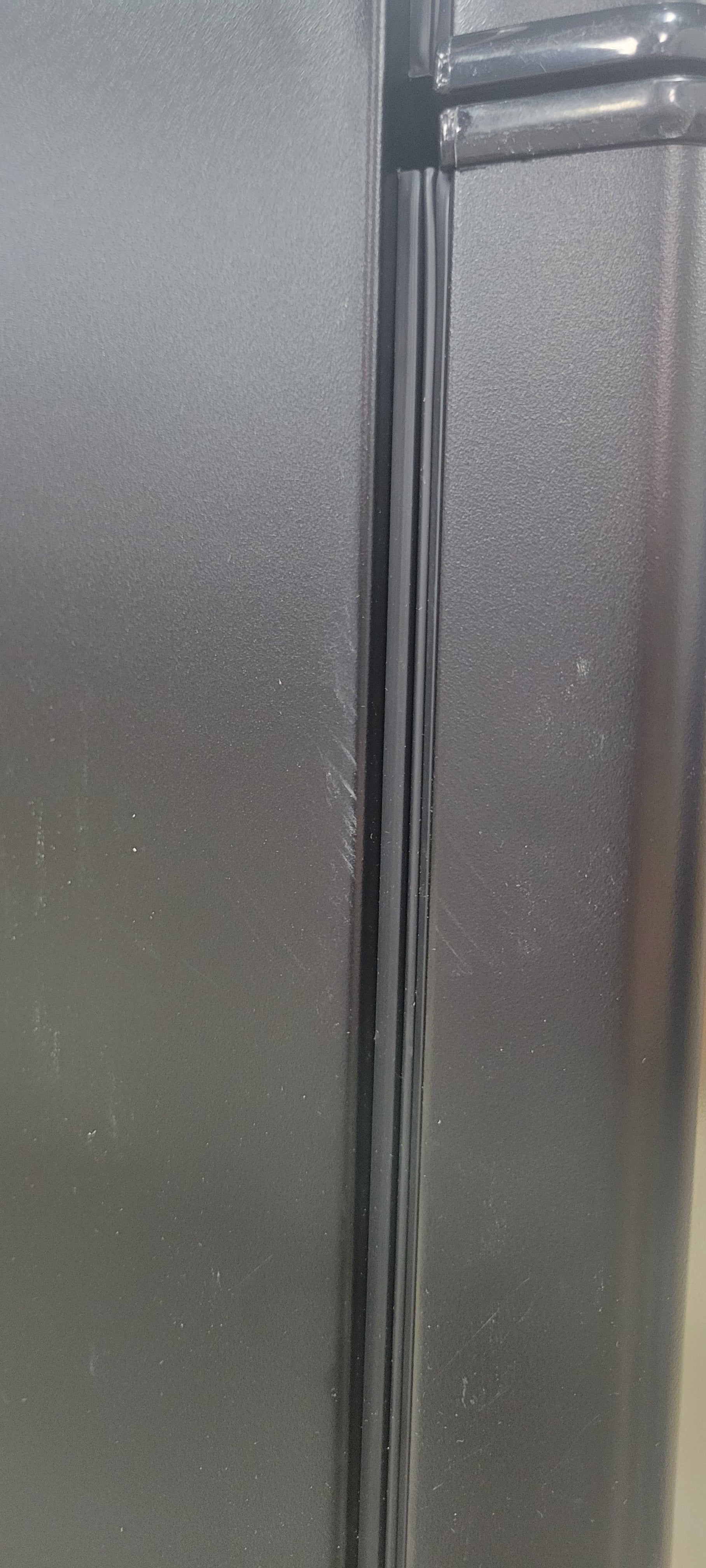 Refrigerator - Black: Mini Fridge