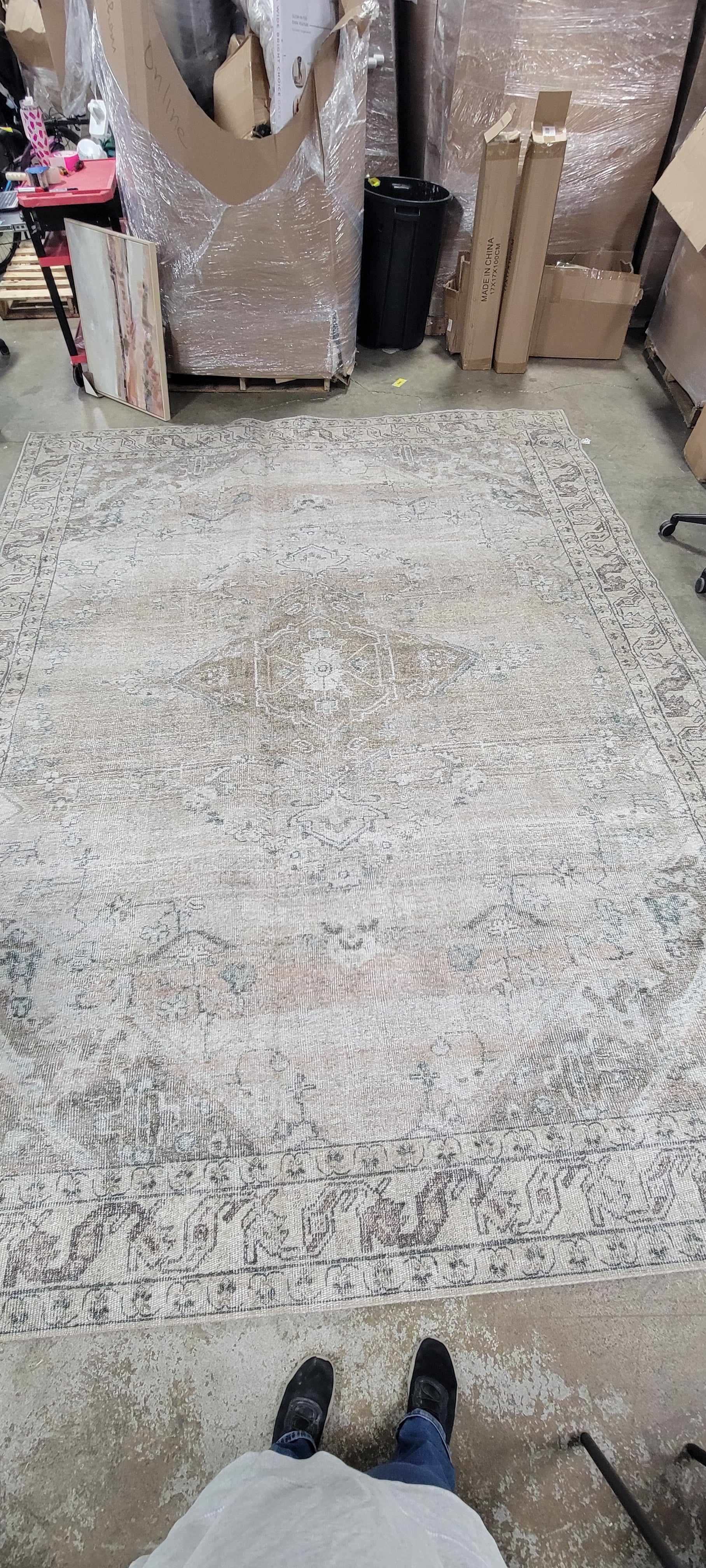Hillstone Collection Traditional Vintage Medallion Area Rug 10' x 13'