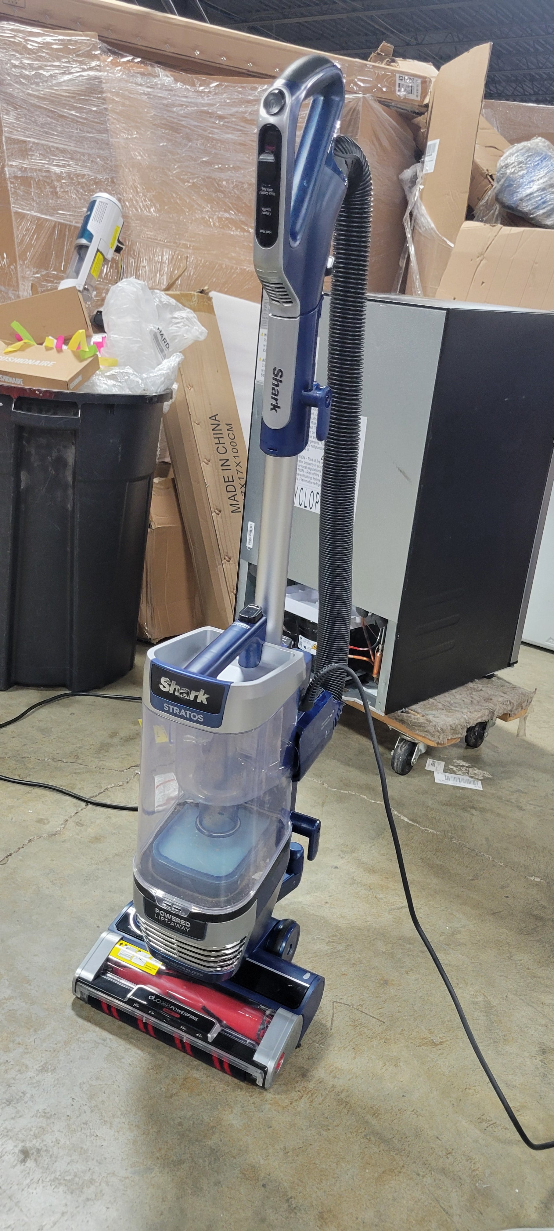 Stratos Upright Vacuum with DuoClean PowerFins HairPro - Navy