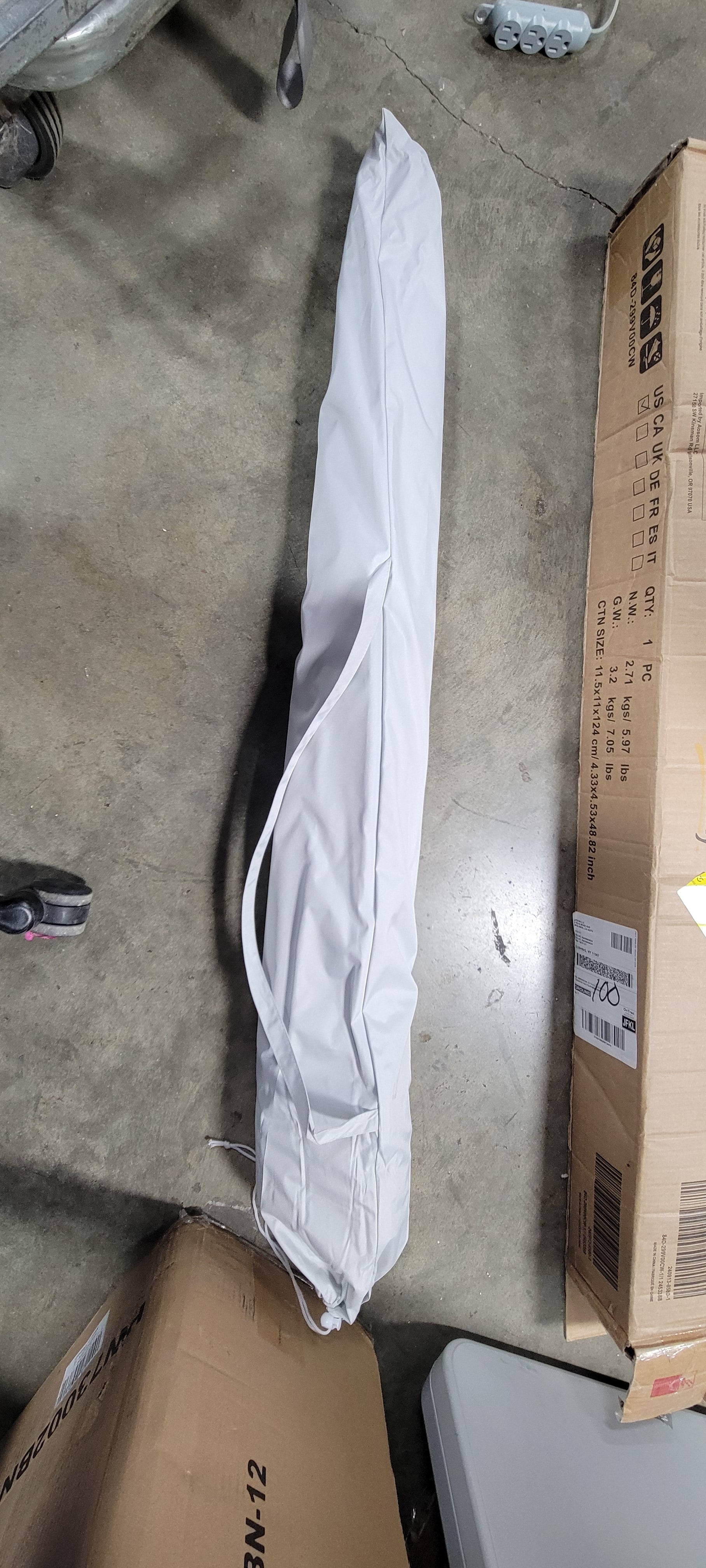 Beach Umbrella, Ruffled Outdoor with Vented Canopy, Carry Bag