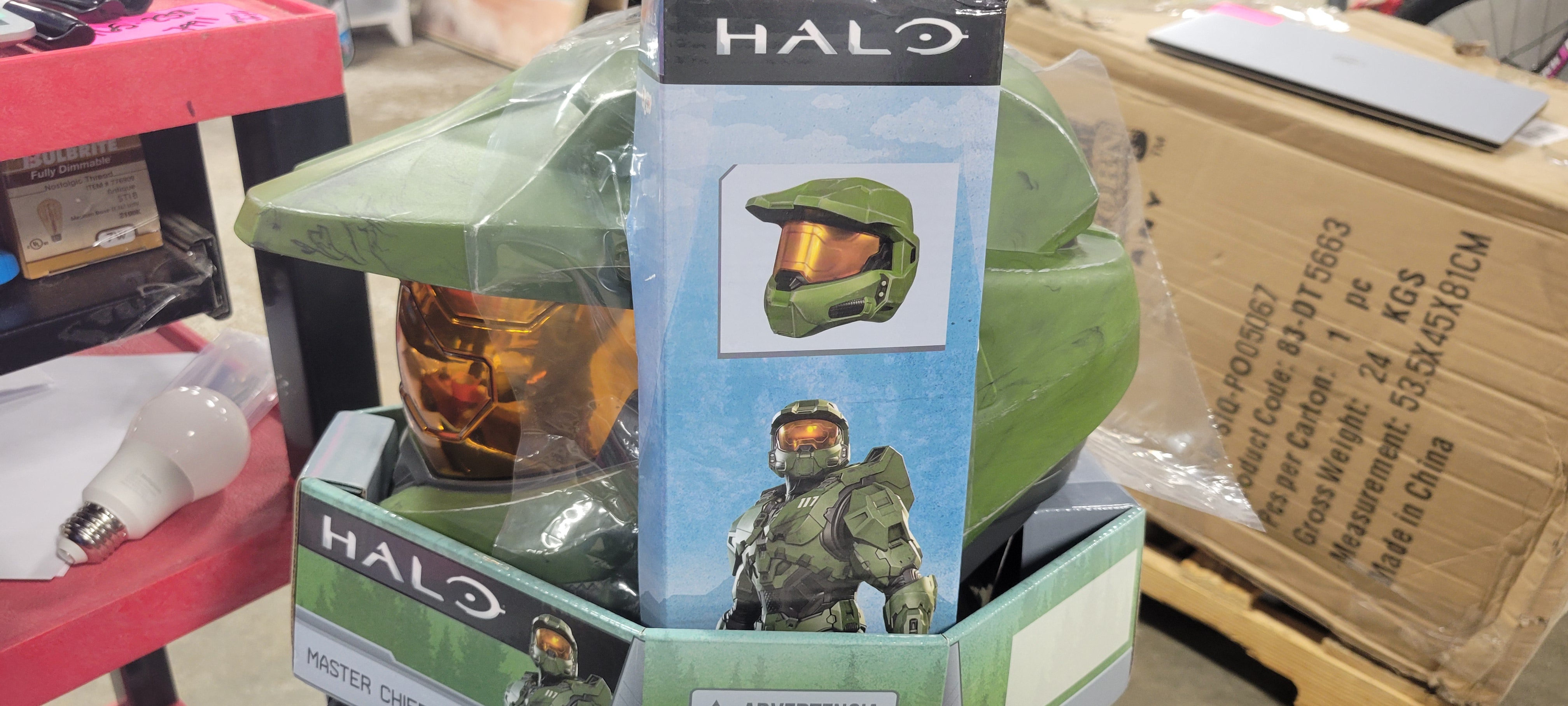 Halo Master Chief Helmet for Kids, Single Child Size Full Helmet with Visor, Green & Gold