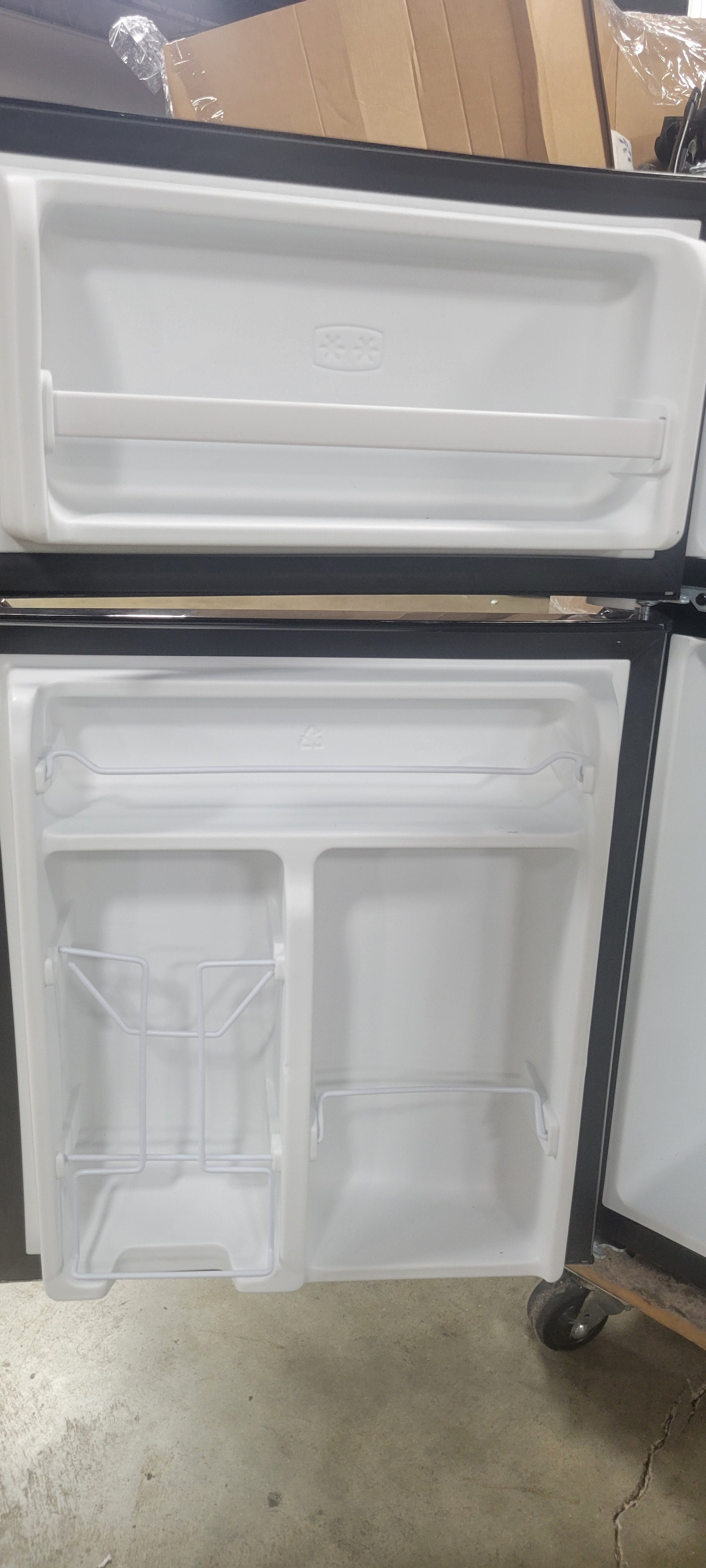 Mini Refrigerator Stainless Steel : Dorm Fridge, Reversible Door, 2 Shelves