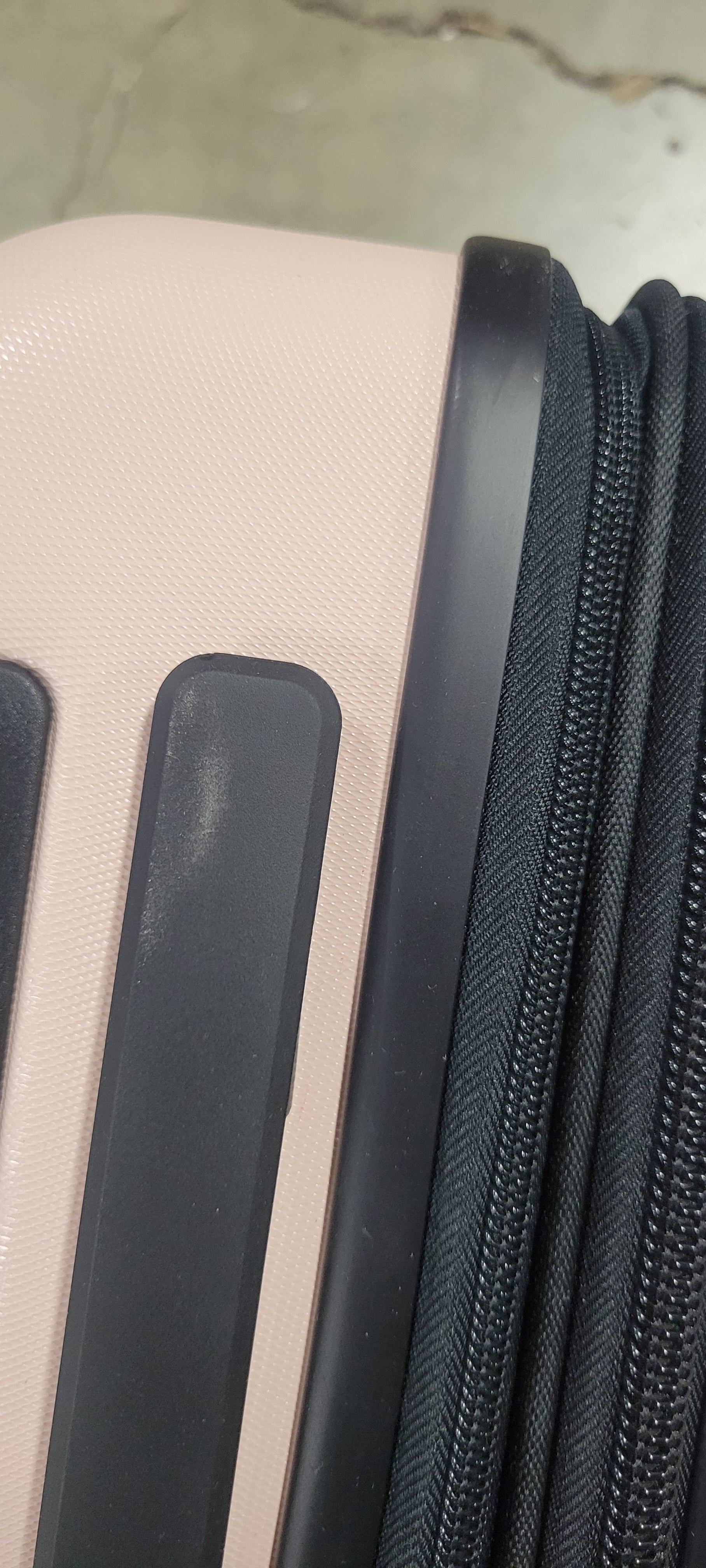 Hardside Carry On Spinner Suitcase