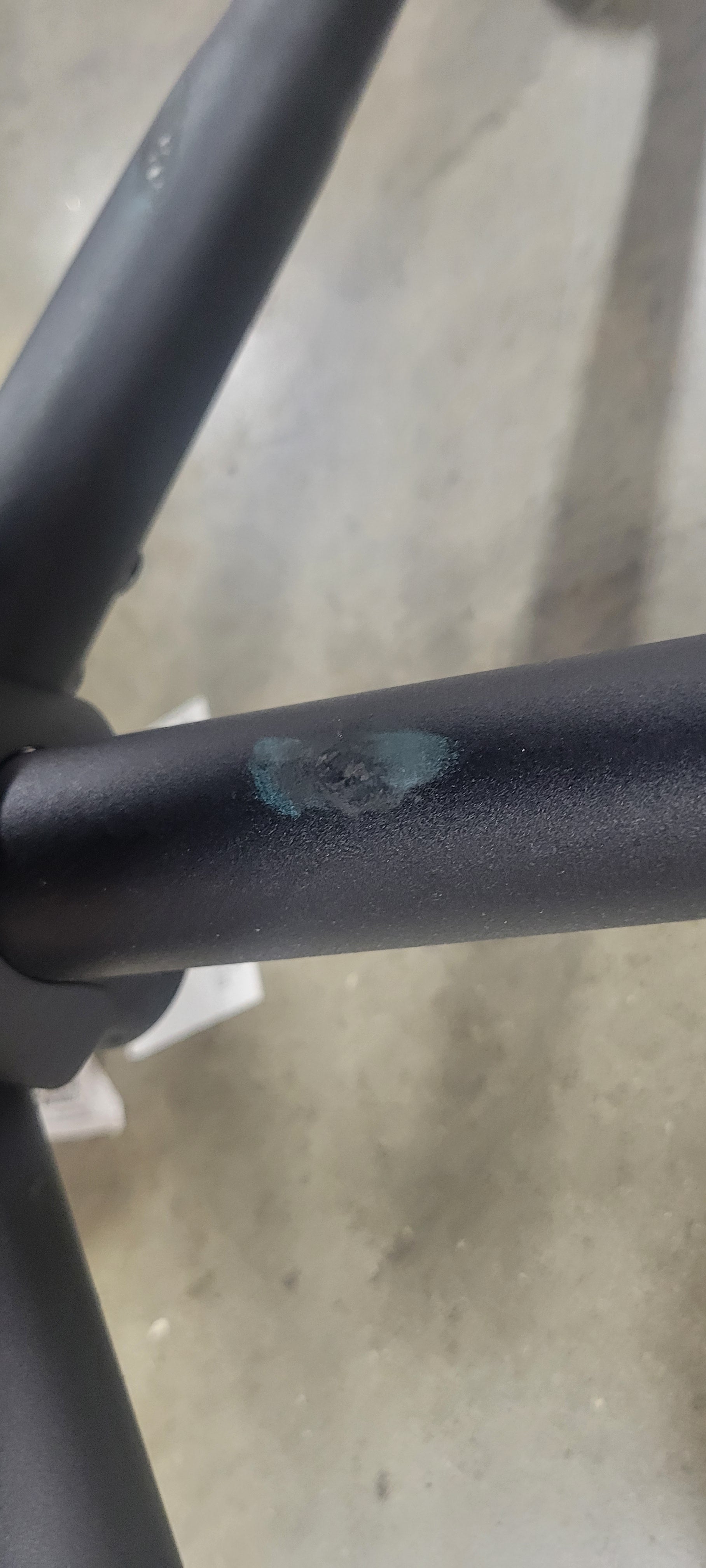 Criss Cross Chair with Wheels Oversized U-shaped Seat Wheels Beige/Brown