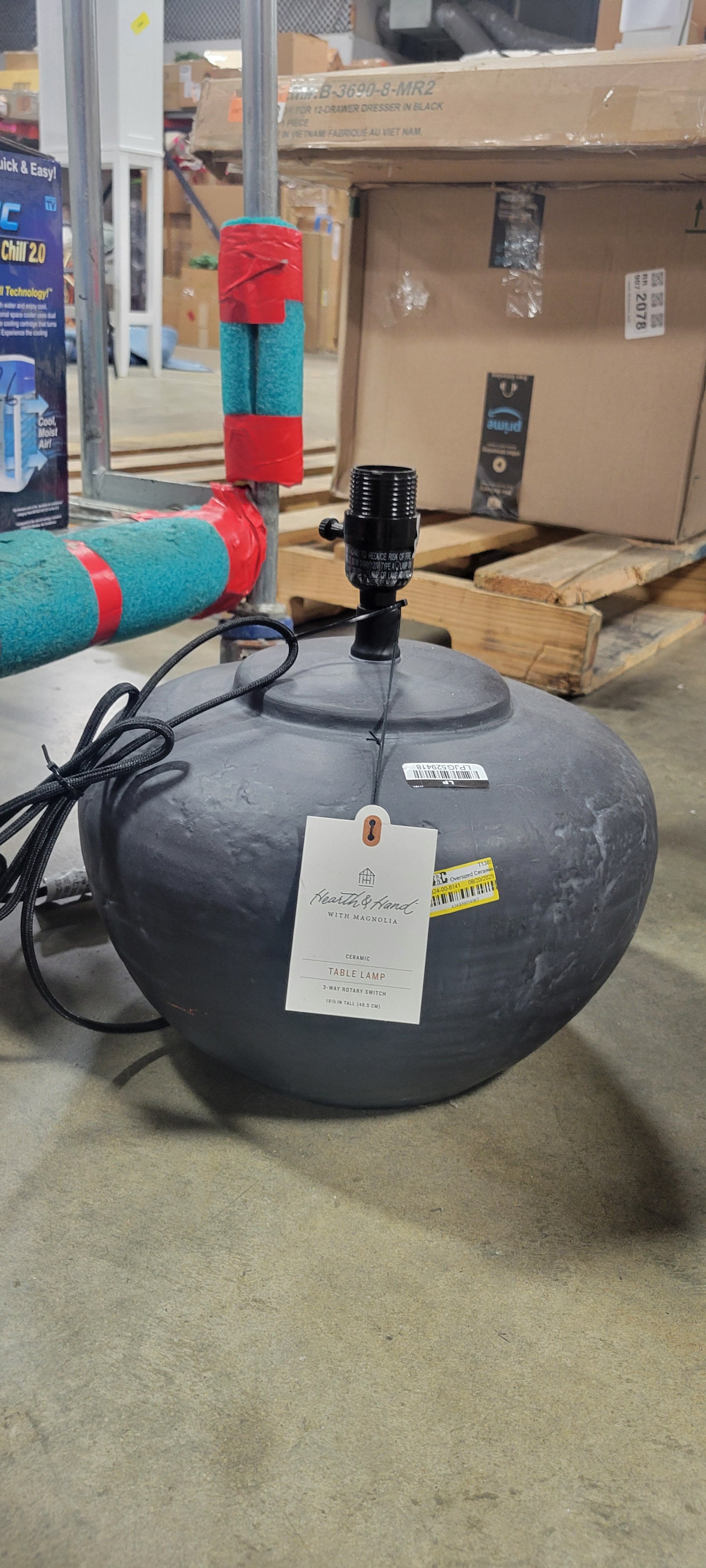 Oversized Ceramic with Fluted Shade Table Lamp Black/White