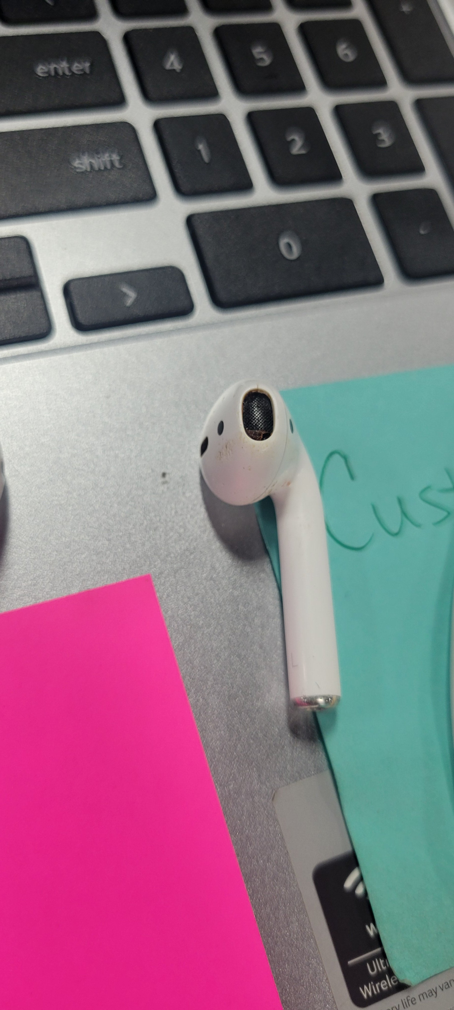 AirPods 2 with Charging Case - White