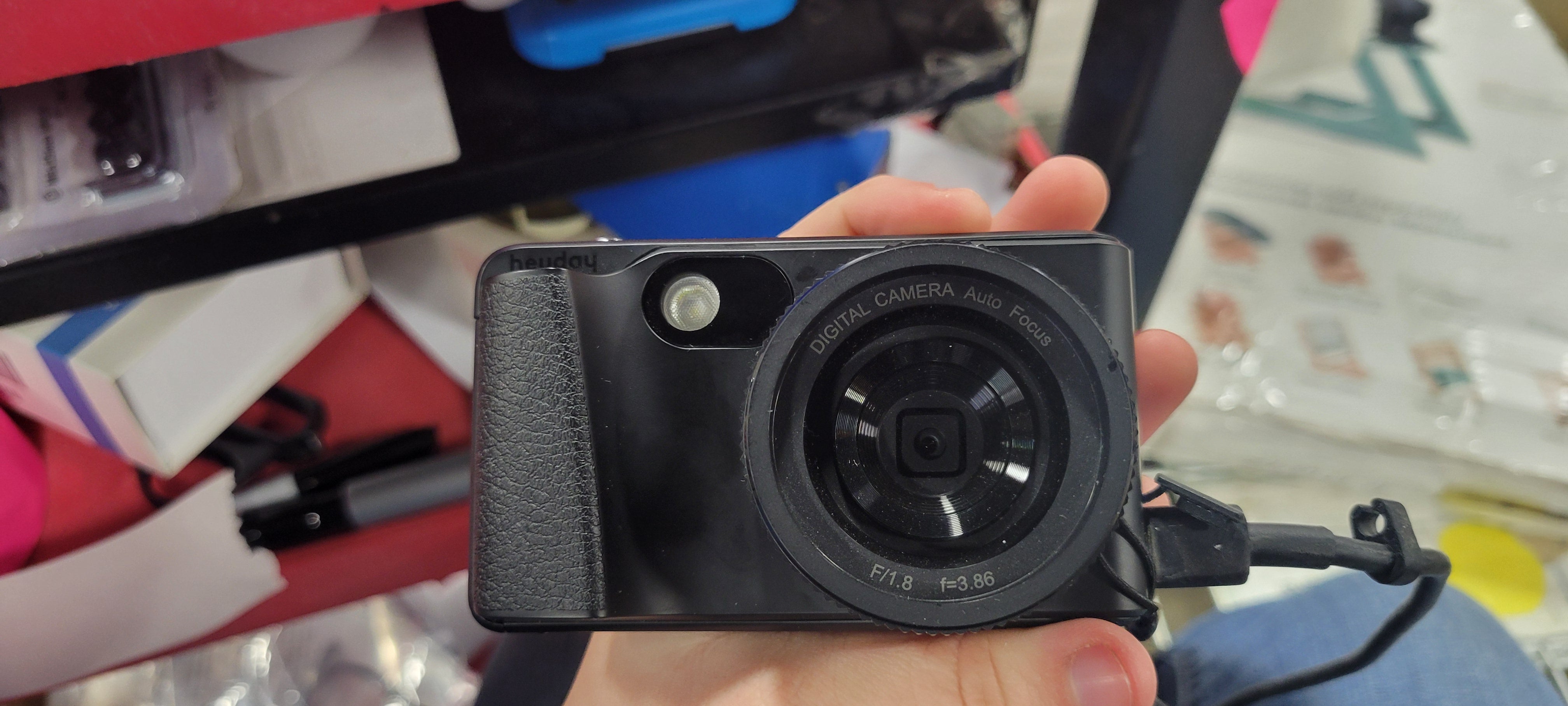 Digital Camera - Black: Mirrorless, UHD Video