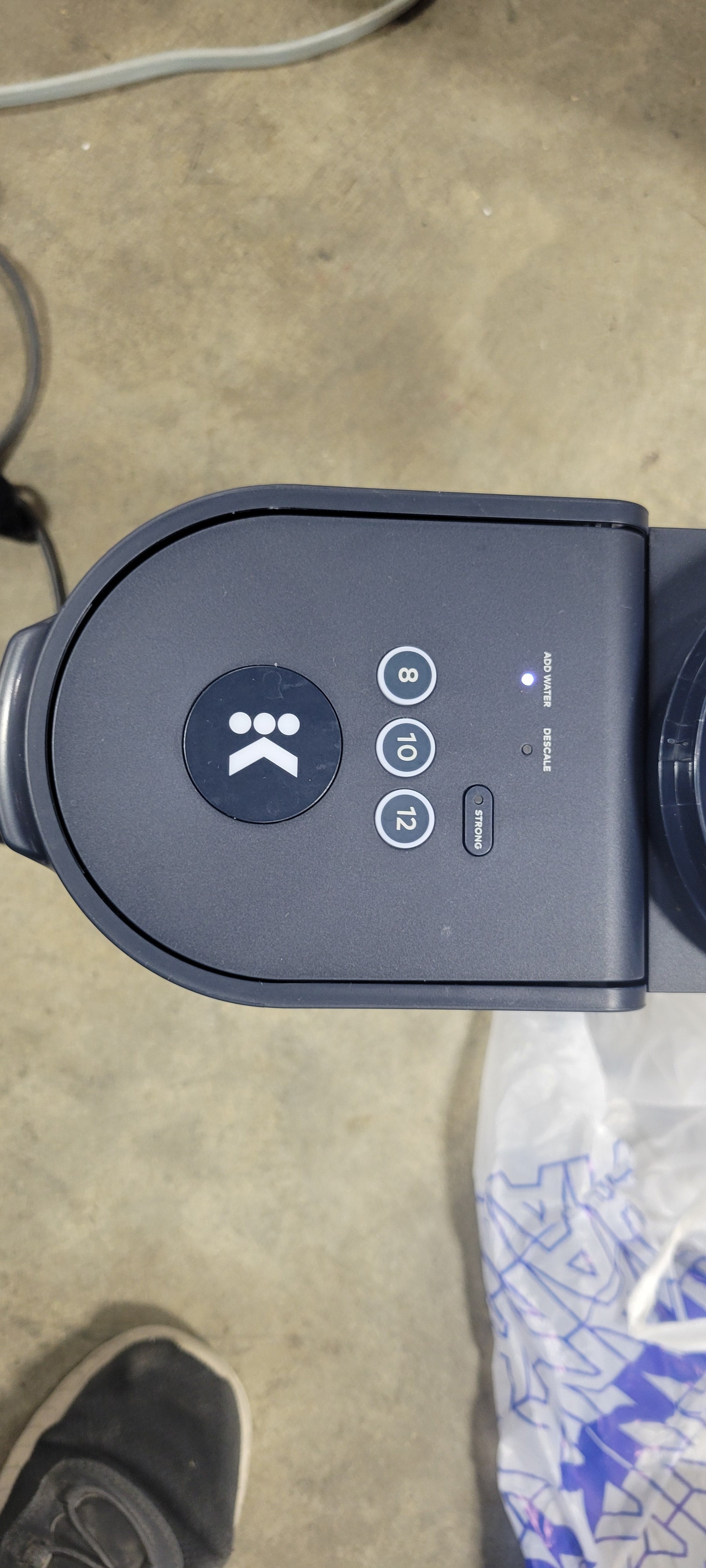 K-Mini Go, Multicup Reservoir Single-Serve K-Cup Pod Coffee Maker with Strong Brew Button