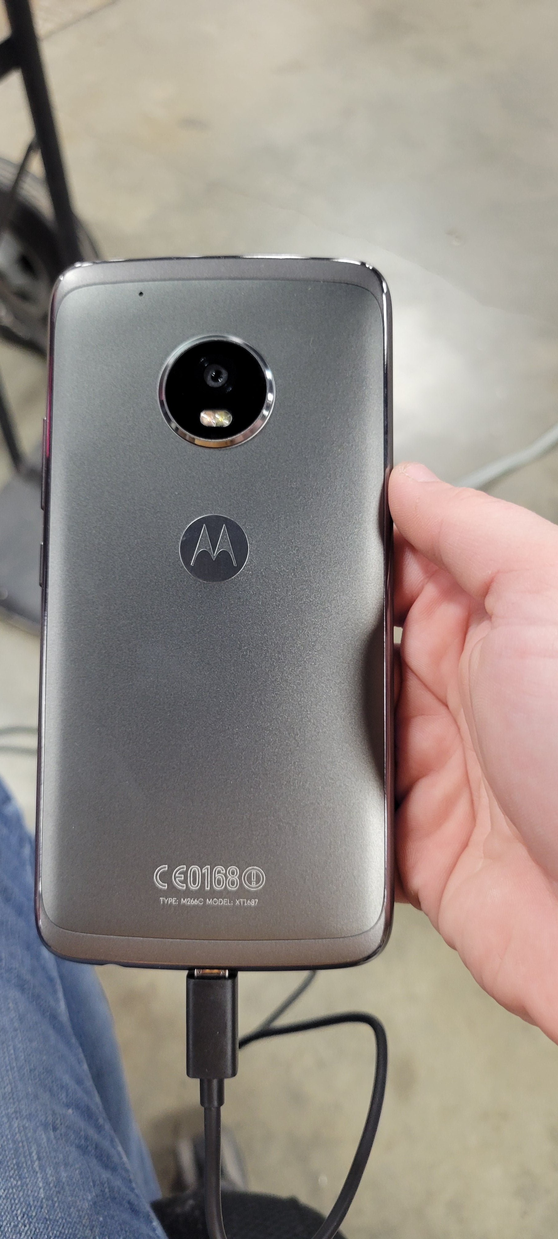 Moto G Plus (5th Generation) - Lunar Gray - 32 GB