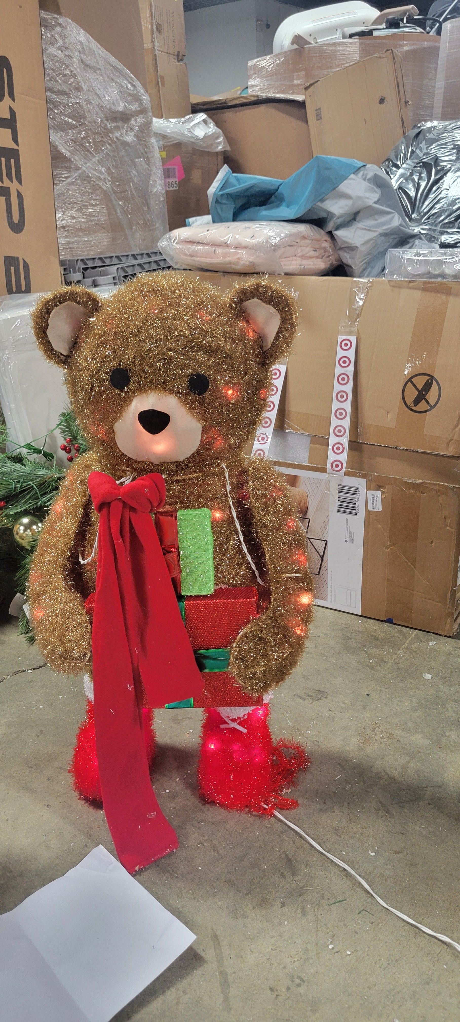 Incandescent Tinsel Bear Gifts Christmas Novelty Sculpture Light, final cut