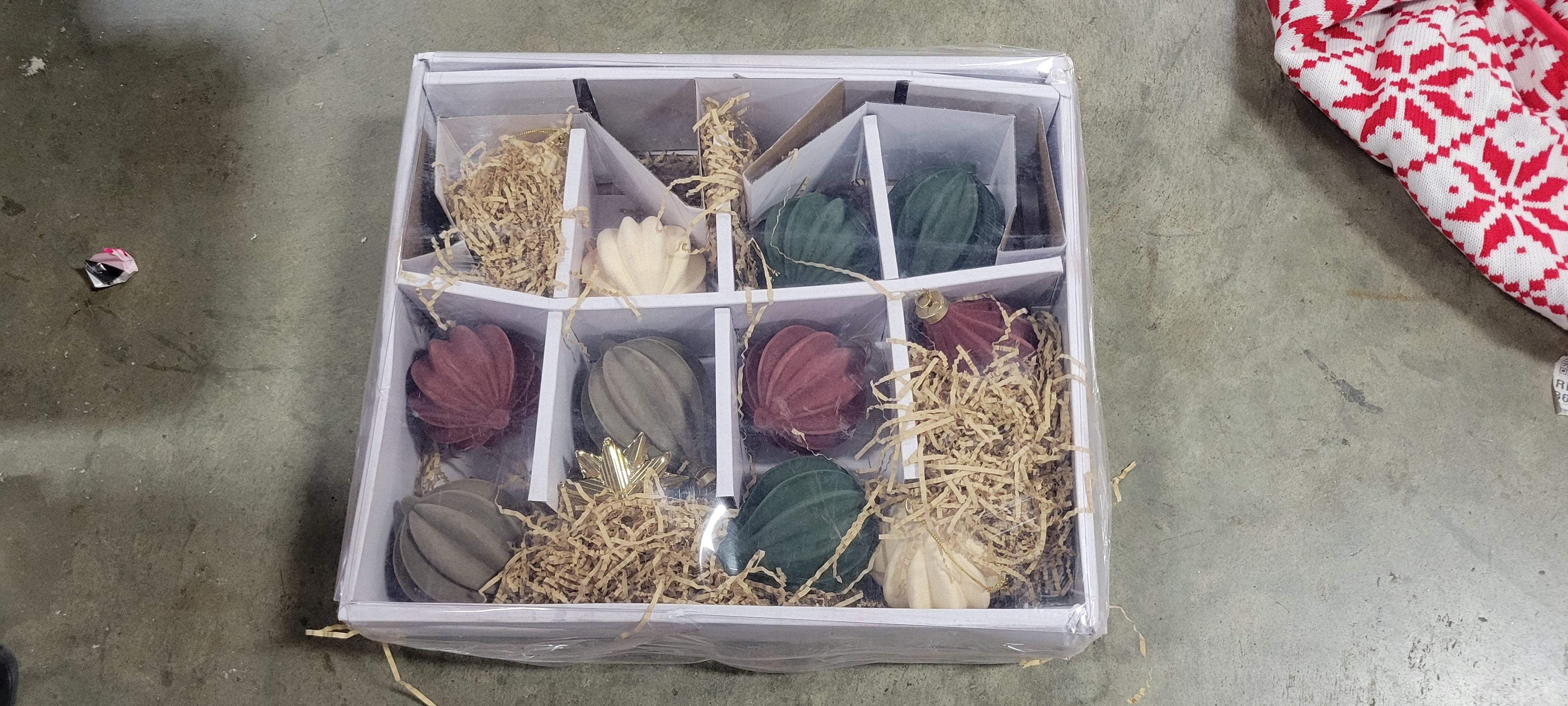 Set of 11 Velvet Decorative Ornaments Christmas final cut