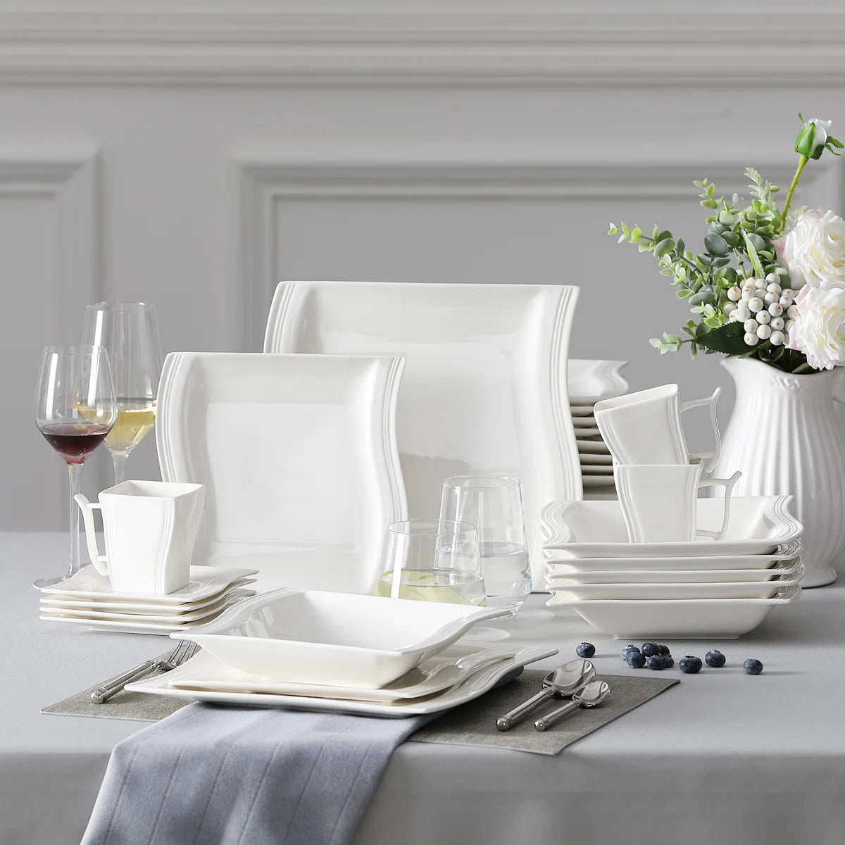 Flora 30 Piece Porcelain China Dinnerware Set - Service for 6