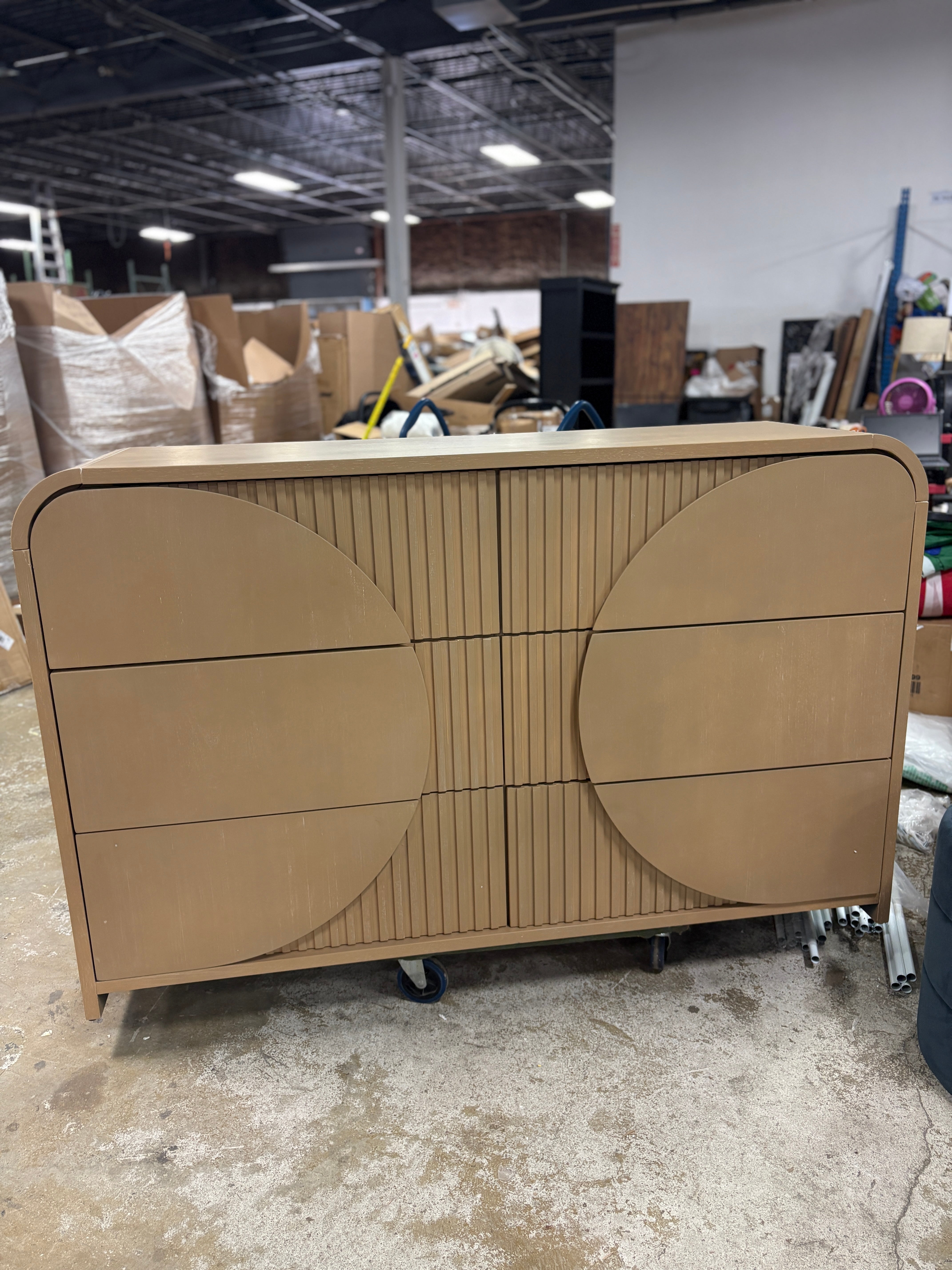 Bevill 6-Drawer Dresser SHOWROOM ITEM