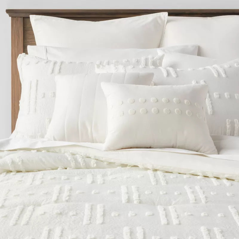 8pc Tufted Broken Stripe Comforter Bedding Set White - Queen