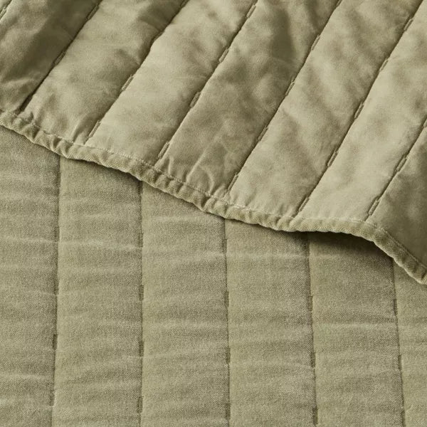 Full/Queen Channel Stitch Velvet Quilt Green, Cotton Backing, Year-Round Comfort