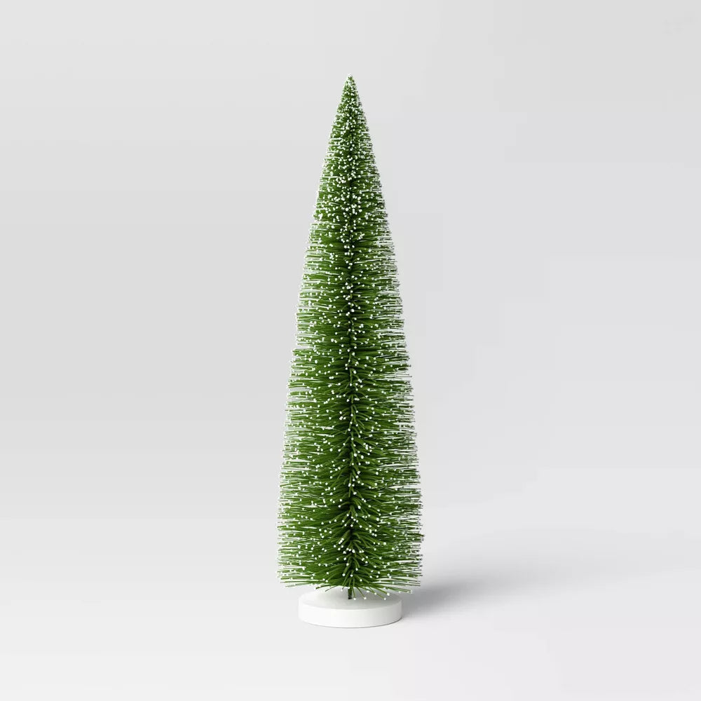 Christmas Bottle Brush Tree Sculpture, final cut