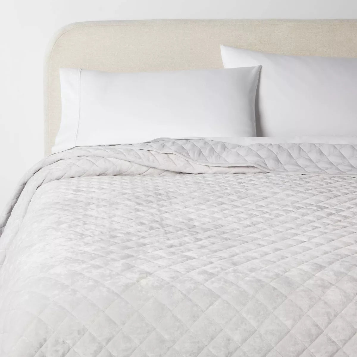 Luxe Diamond Stitch Velvet Quilt - King